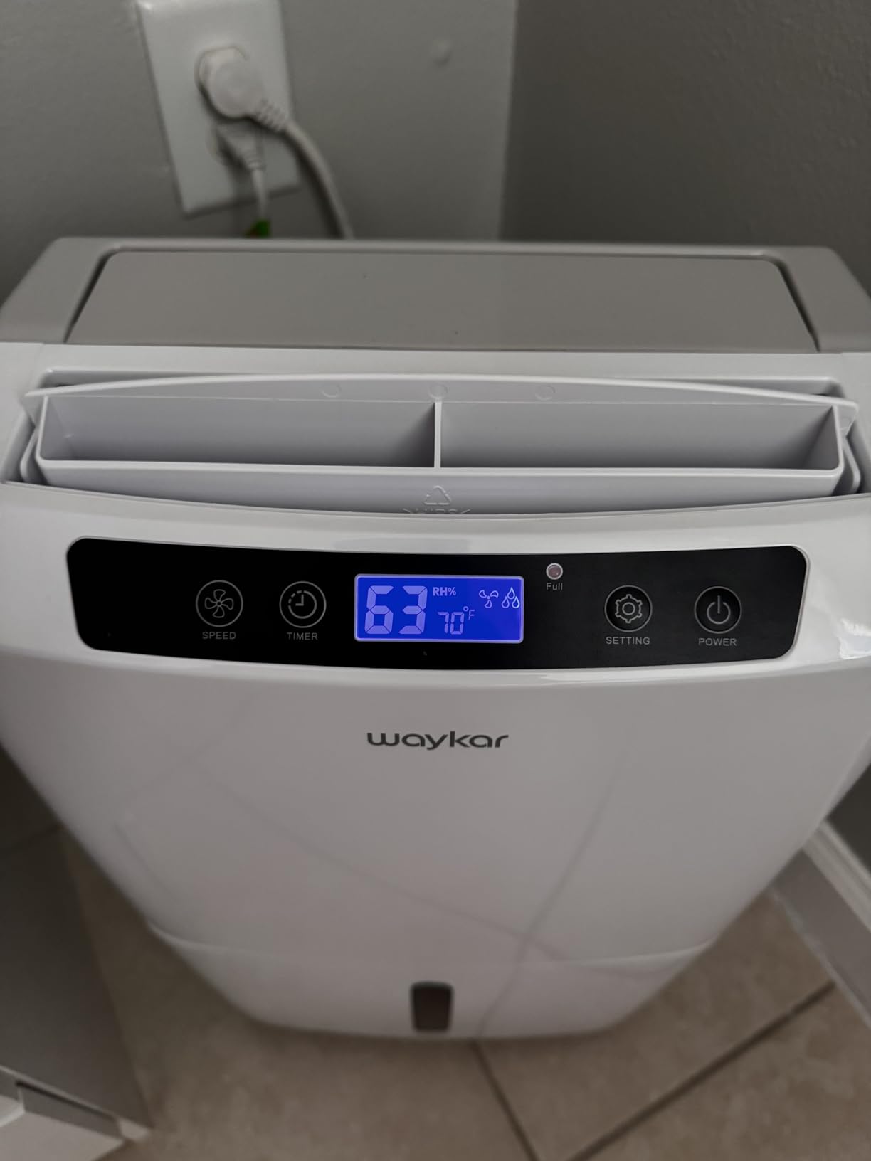 Waykar 34 Pints Energy Star Dehumidifier for Spaces up to 2,000 Sq. Ft at Home, in Basements and Large Rooms with Drain Hose and 0.66 Gallons Water Tank customer photo 2