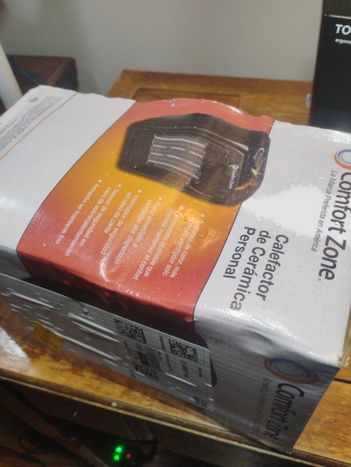 Comfort Zone CZ442E Personal Energy Save Ceramic Heater - 1500W Portable with Adjustable Thermostat, Tip-Over Switch & Overheat Protection, Black customer photo 2