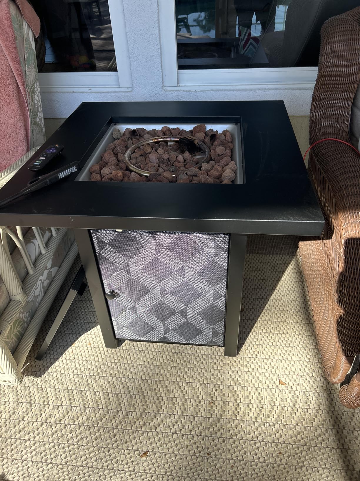 Ciays 28 Inch Propane Fire Pit CSA-Listed Outdoor Fire Pit Table, 50,000 BTU Steel Gas Fire Pits with Lid and Lava Rock customer photo 1