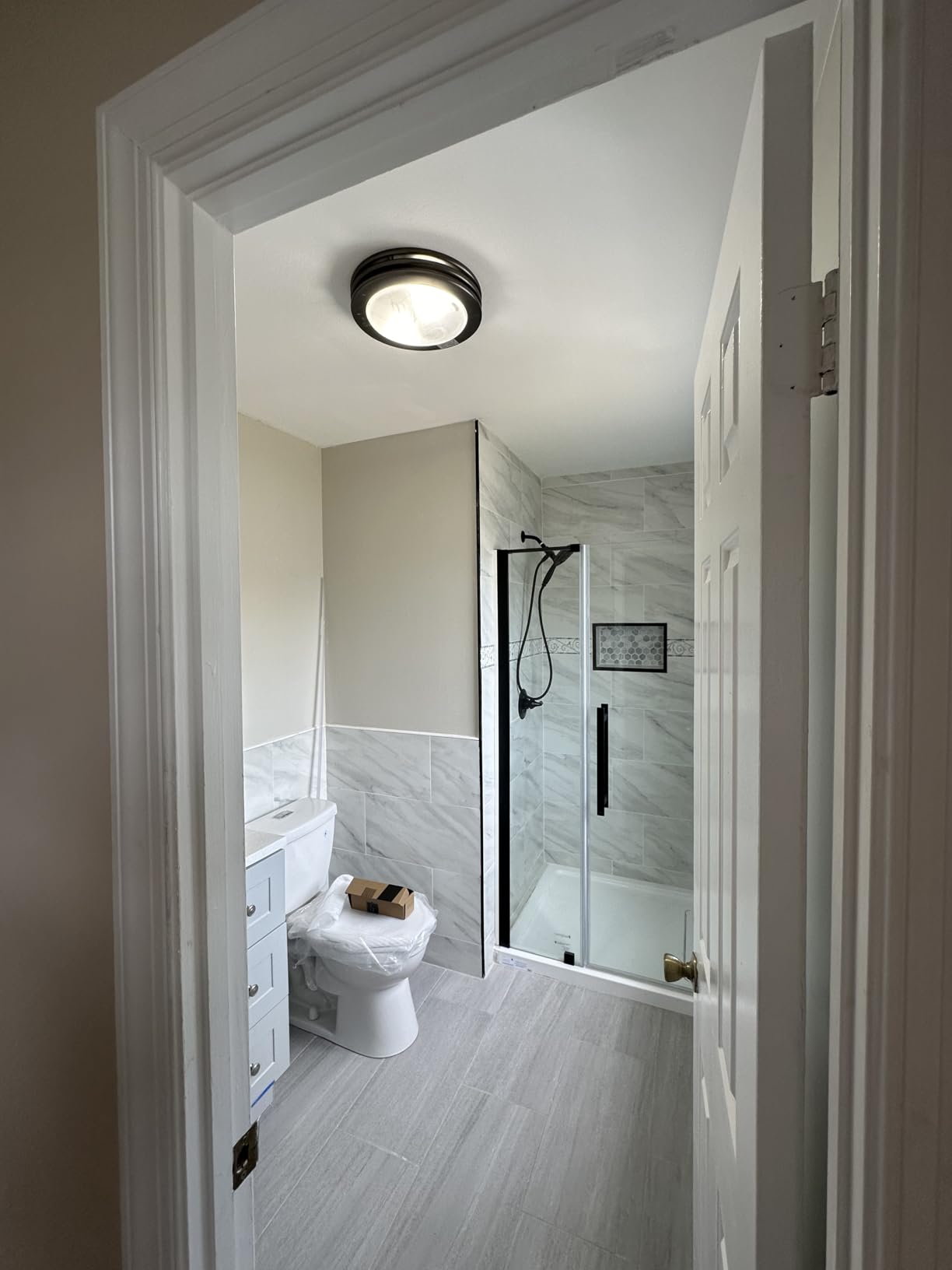 Akicon Ultra Quiet Bathroom Exhaust Fan with LED Light 80CFM 2.0 Sones Round Bathroom Ventilation Fan with Frosted Glass Cover Matte Black Finish (Matte Black) customer photo 2