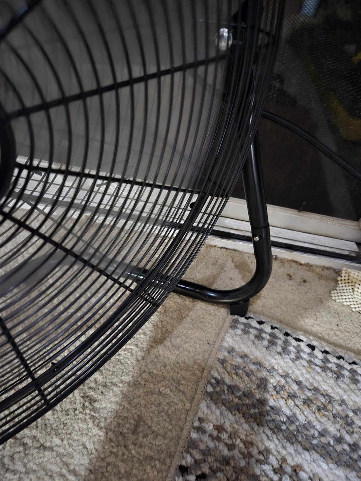 BILT HARD 4650 CFM 20 inch High Velocity Floor Fan, 3-Speed Heavy Duty Metal Fan with Wall-Mounting System, Industrial Shop Fan for Commercial, Garage, and Greenhouse customer photo 2