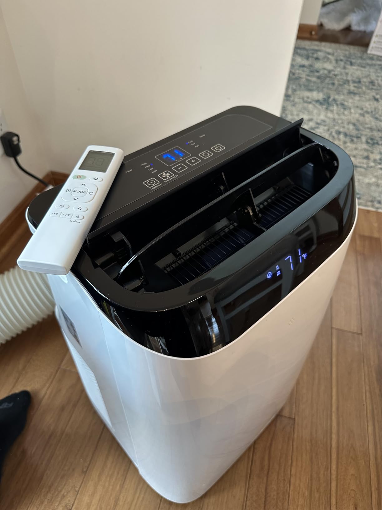 DOMANKI 14,000 BTU Portable Air Conditioner Cools Up to 700 Sq.Ft, 3-IN-1 Energy Efficient Portable AC Unit with Remote Control & Installation Kits for Large Room, Campervan, Office, Temporary Space customer photo 2