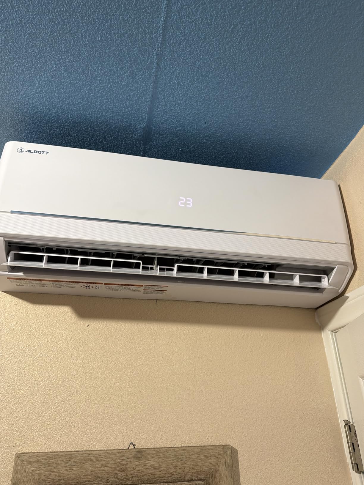 Albott Mini Split Air Conditioner and Heater, 12,000 BTU, SEER2 18, 115V Inverter Energy-Efficient AC with Self-Cleaning, Remote and APP Control, Easy Installation, Cools up to 750 Sq.Ft. customer photo 2