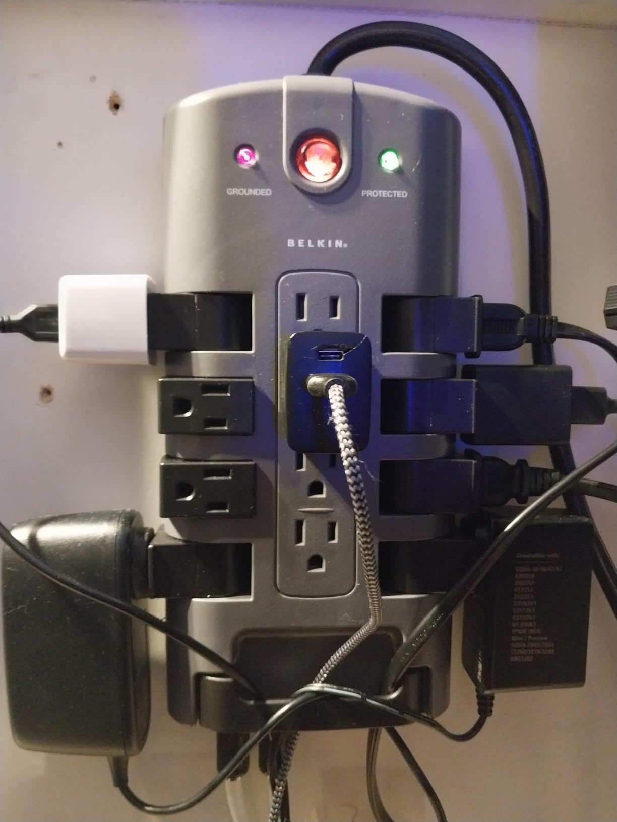 Belkin Surge Protector Power Strip w/ 8 Rotating & 4 Standard Outlets - 8ft Sturdy Extension Cord w/ Flat Pivot Plug - 4320 Joules of Protection customer photo 2