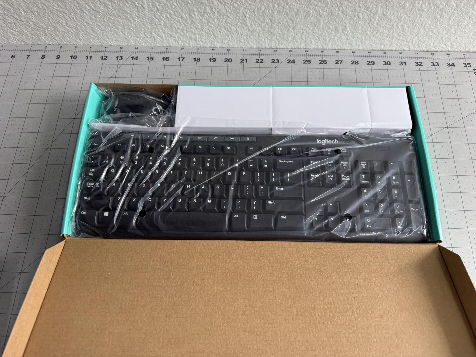 Logitech MK200 Media Combo Wired Keyboard and Mouse, Full-Size Keyboard with Easy-Access Media Controls, High-Definition Optical Mouse, Plug and Play USB Connection - Black customer photo 1