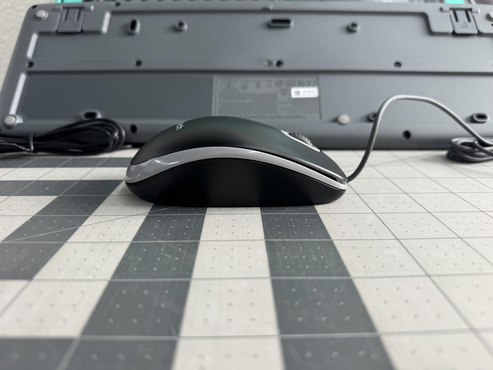 Logitech MK200 Media Combo Wired Keyboard and Mouse, Full-Size Keyboard with Easy-Access Media Controls, High-Definition Optical Mouse, Plug and Play USB Connection - Black customer photo 2