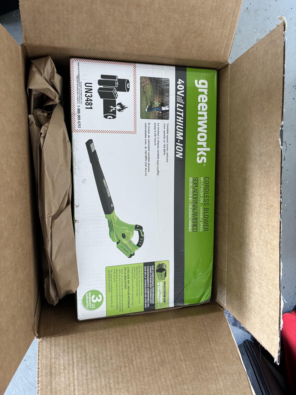 BLACK+DECKER 40V Leaf Blower/Sweeper, 150 MPH / 135 CFM, Lightweight, Quiet, with 2.0 Ah Battery and Charger, Perfect for Residential Lawn Care, Leaf Blowing Debris, Dust, Light Snow, and More customer photo 1