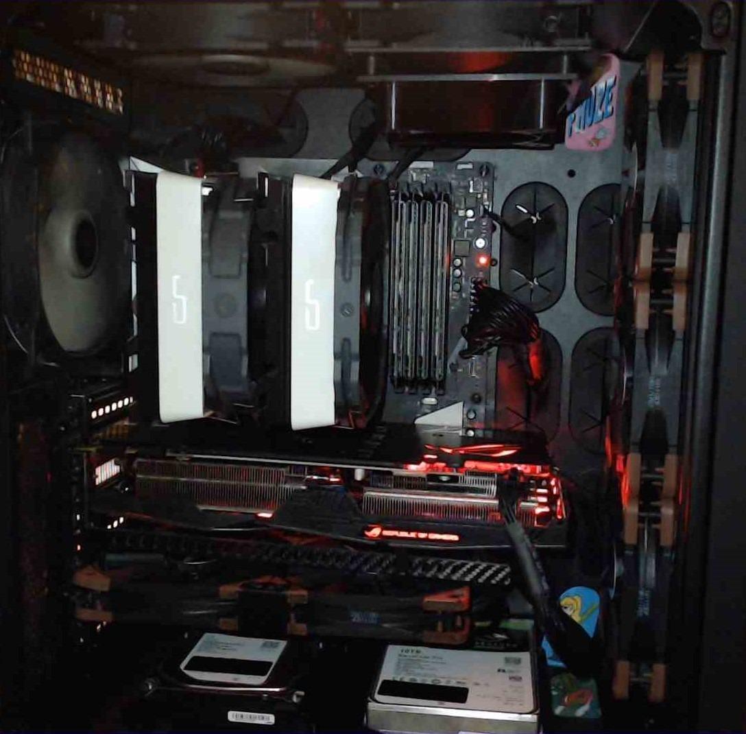 Core i7-8700K Desktop Processor 6 Cores up to 4.7GHz Turbo Unlocked LGA1151 300 Series 95W customer photo 1