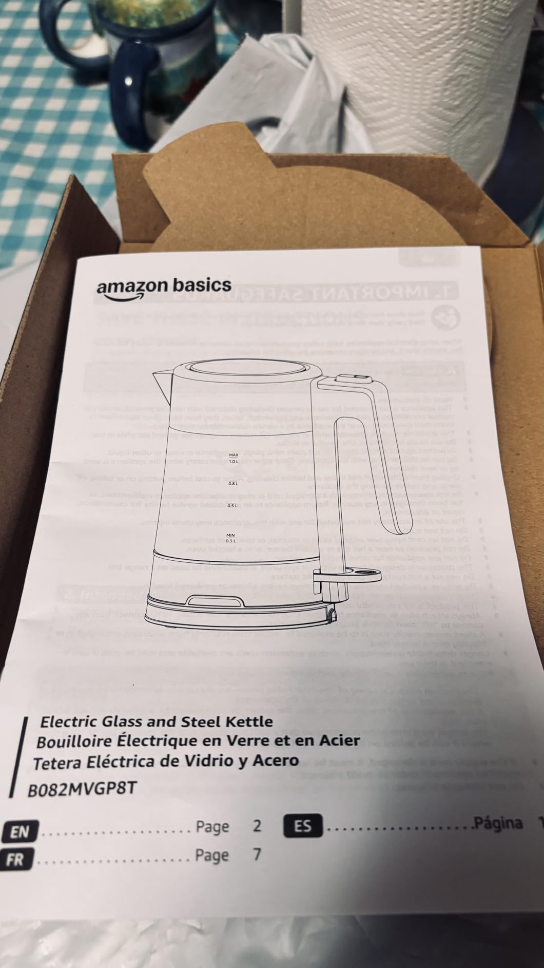 Amazon Basics Electric Kettle with Glass Carafe, BPA-Free, Fast Boiling, Auto Shut-Off, Boil-Dry Protection, Water Level Indicator, 1.7 Liter, 1500W customer photo 1