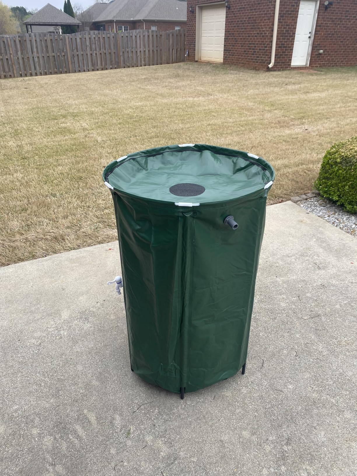 VINGLI 100 Gallon Collapsible Rain Barrel, Portable Water Storage Tank, Rainwater Collection System Downspout, Water Catcher Container with Filter Spigot Overflow Kit customer photo 2