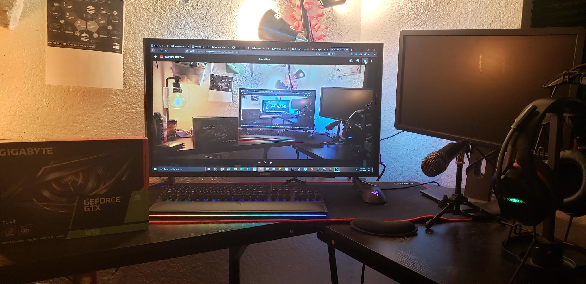 GIGABYTE GeForce GTX 1650 OC 4G Graphics Card, 2X Windforce Fans, 4GB 128-Bit GDDR5 customer photo 1