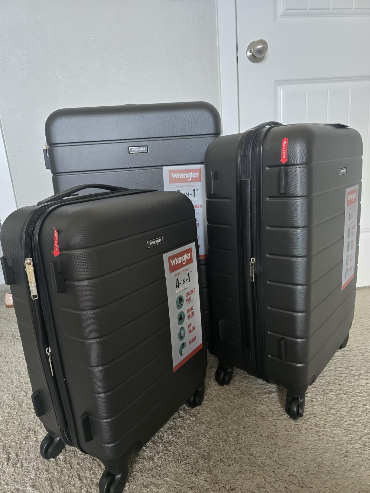 Wrangler Smart Spinner Hardside Luggage, 3 Piece Set, Black customer photo 1