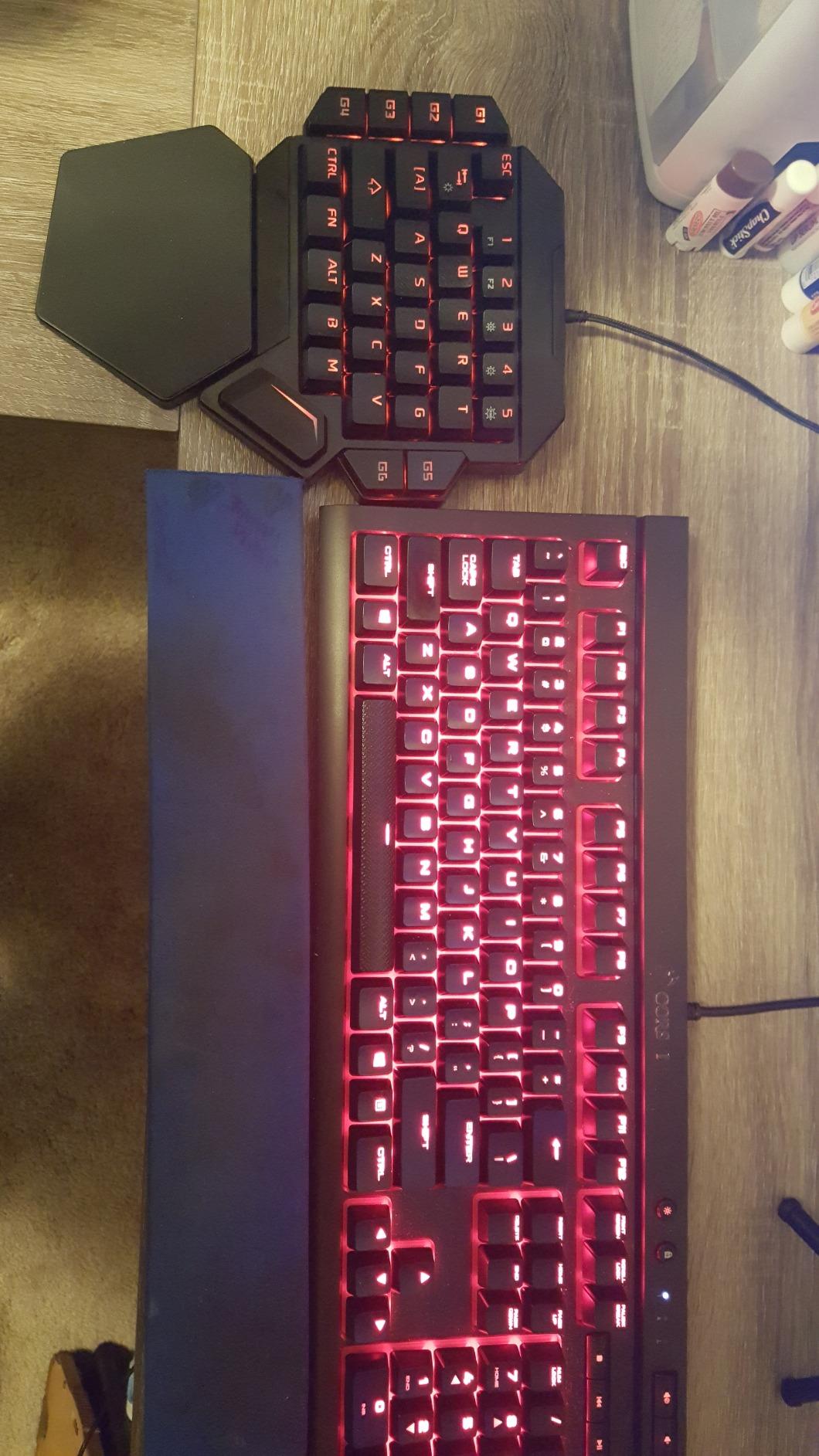 RGB One Handed Mechanical Gaming Keyboard,Colorful Backlit,Wrist Rest Support,Professional USB Wired Single Hand Mechanical Keyboard for Game customer photo 2