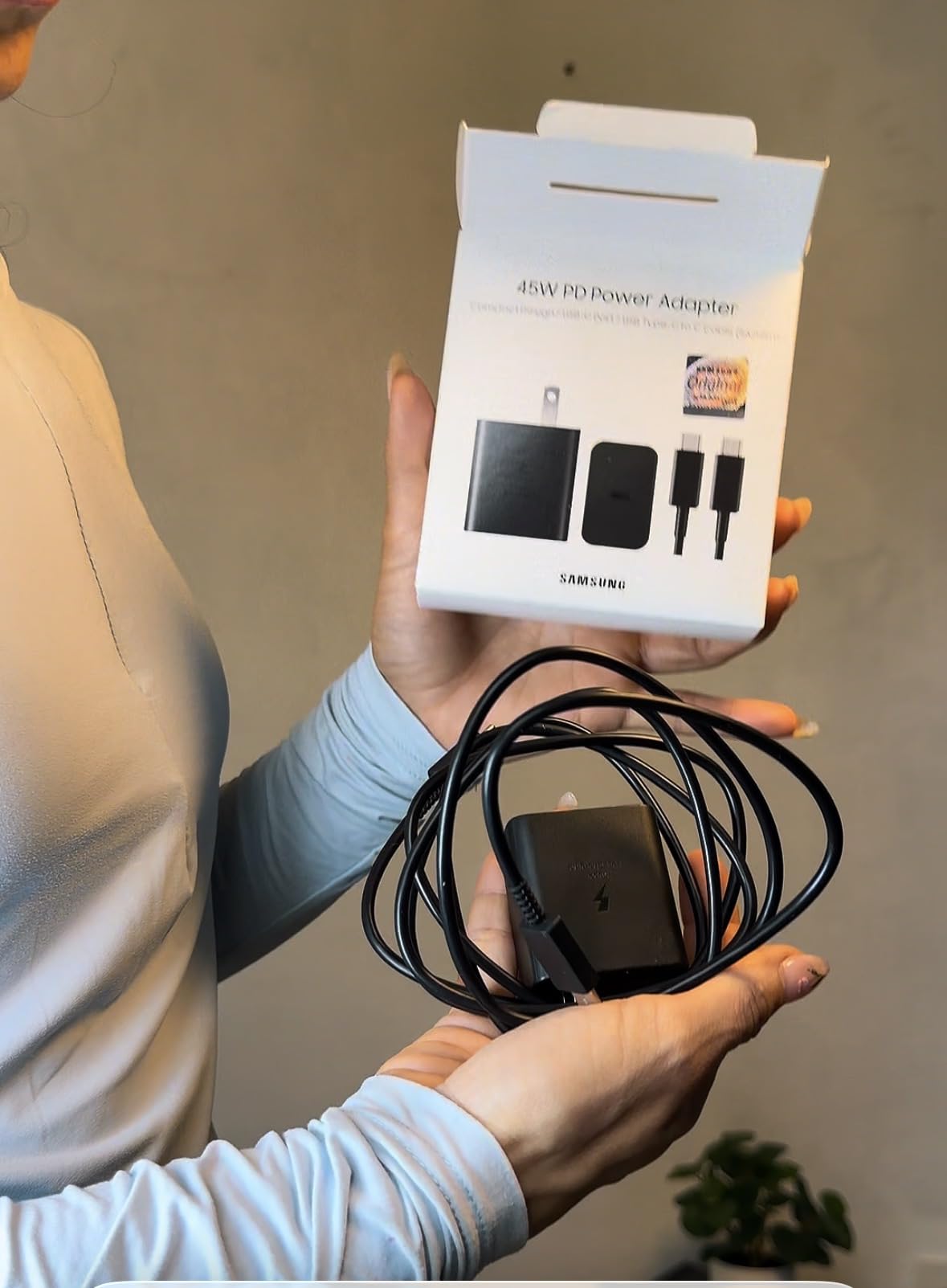 Official Samsung 45W USB-C Super Fast Charging Wall Charger (Black) customer photo 2