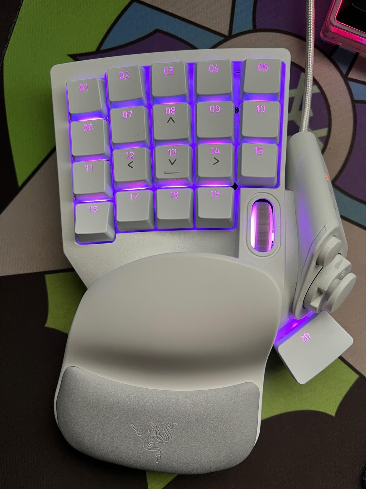 Razer Tartarus Pro Gaming Keypad: Analog-Optical Key Switches 32 Programmable Keys Customizable Chroma RGB Lighting- Programmable Macro Functionality- Variable Key-Press Pressure Sensitivity (Renewed) customer photo 1