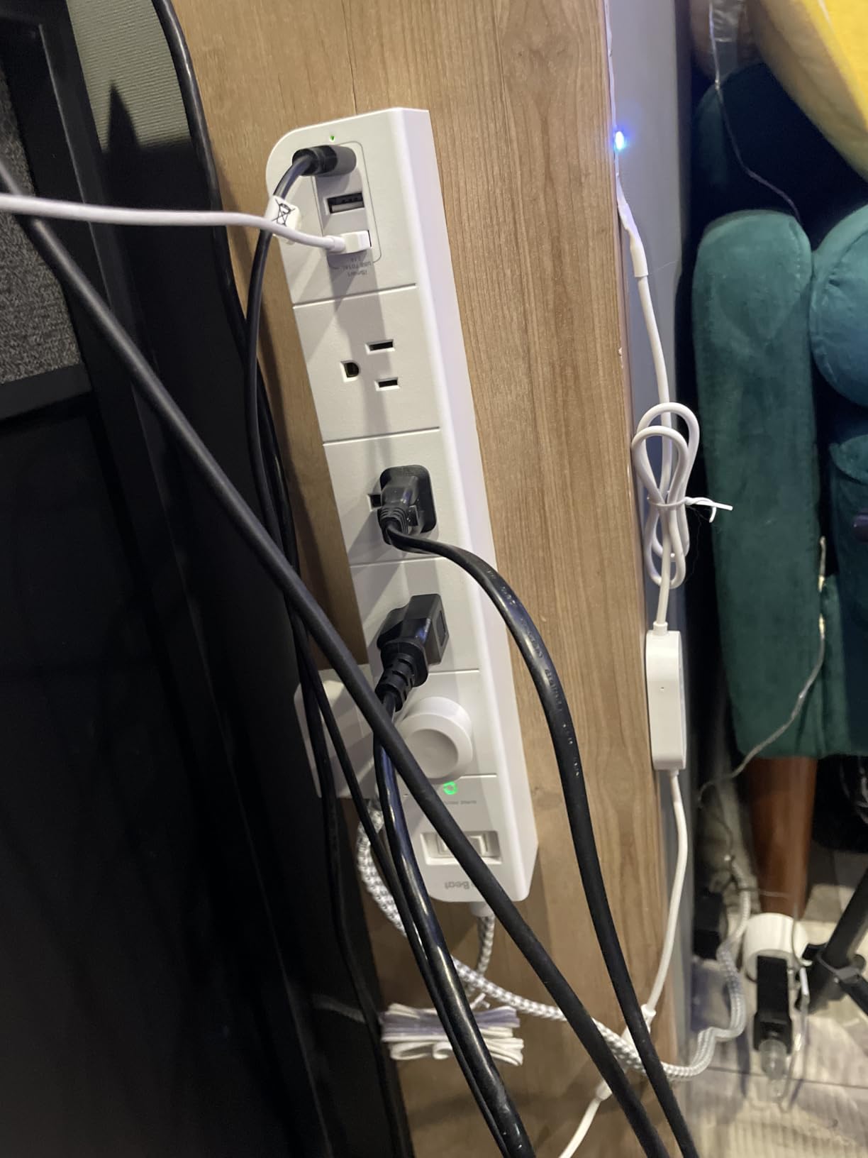 kasa smart Plug Power Strip KP303, Surge Protector with 3 Individually Controlled Smart Outlets and 2 USB Ports, Works with Alexa & Google Home, No Hub Required, White customer photo 1