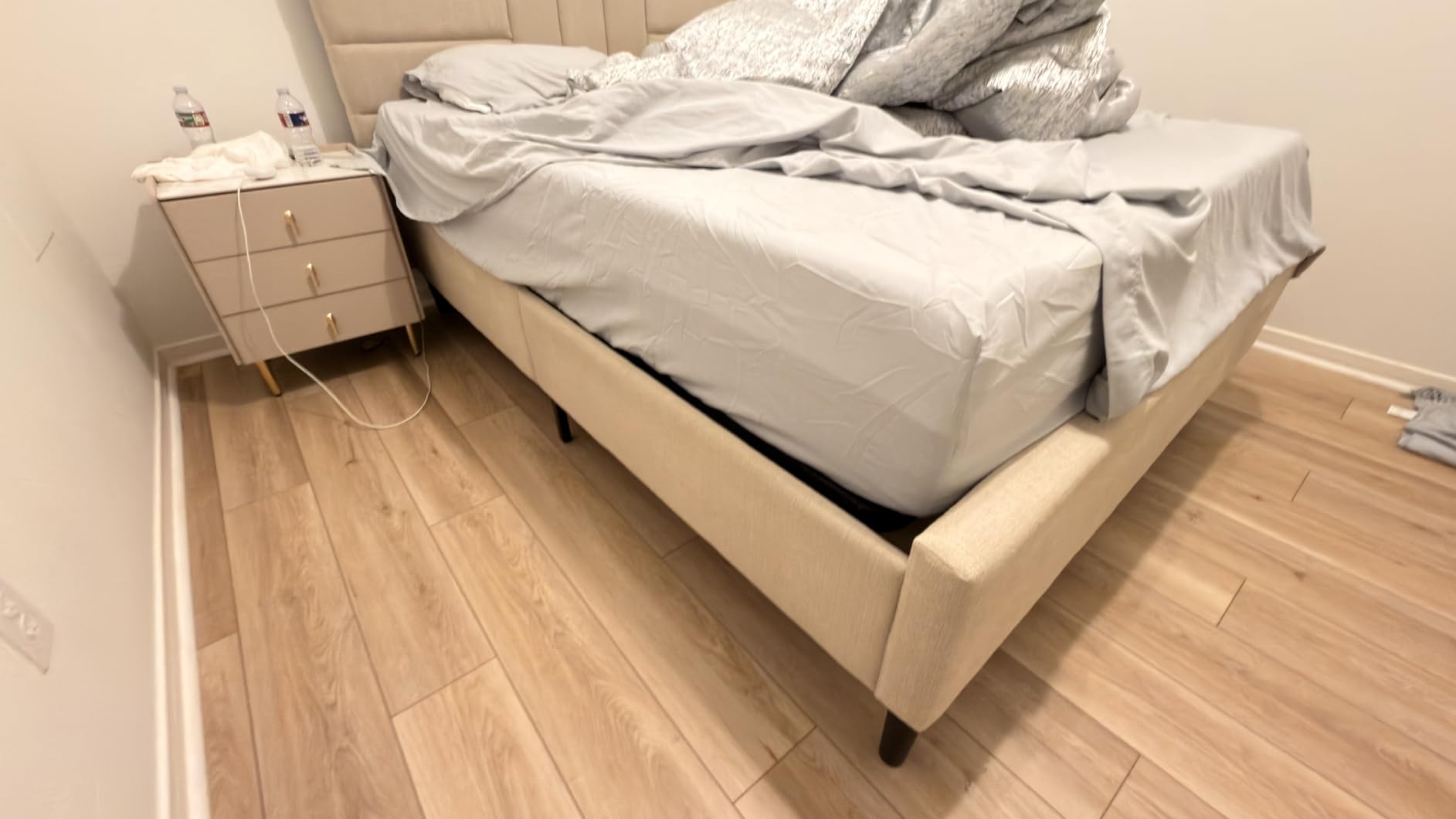 Novilla Bliss Queen Size Mattress, 12 Inch Gel Memory Foam Mattress Queen | Cool Night Sleep & Pressure Relief, Support Foam for Spine Alignment & Motion Isolation, Medium Plush Feel customer photo 1
