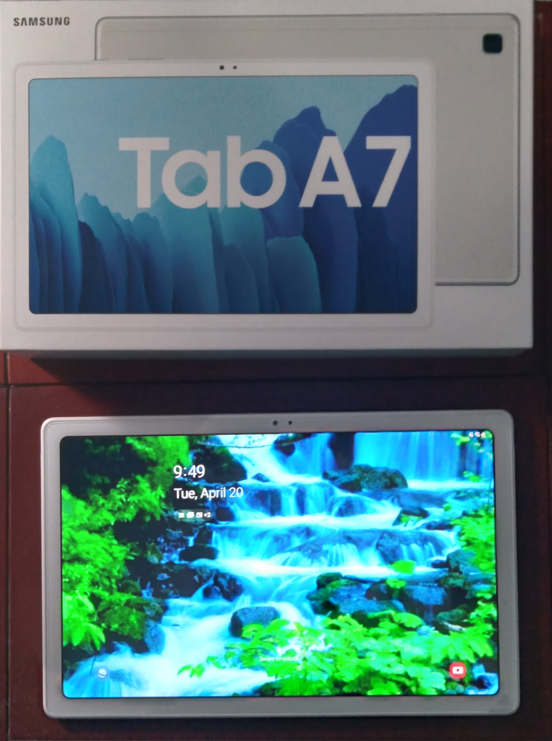 Samsung Galaxy Tab A7 10.4 Wi-Fi 64GB Gold (SM-T500NZDEXAR) customer photo 2