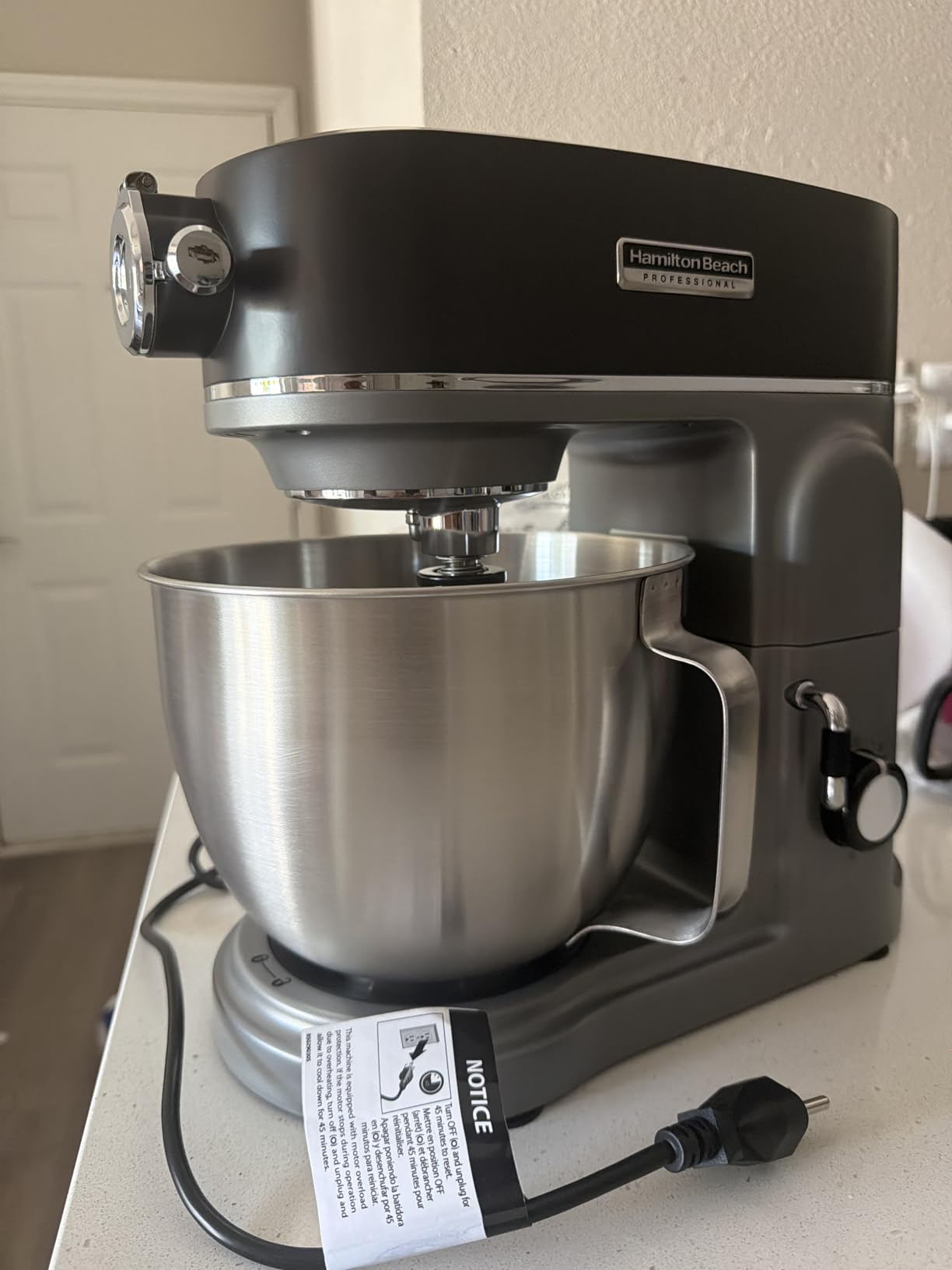 Cuisinart All-Metal Stand Mixer with Specialty Attachment Hub, 5 Quart Bowl, 12 Speeds, Includes Flat Beater, Dough Hook, Whisk (63240) customer photo 1