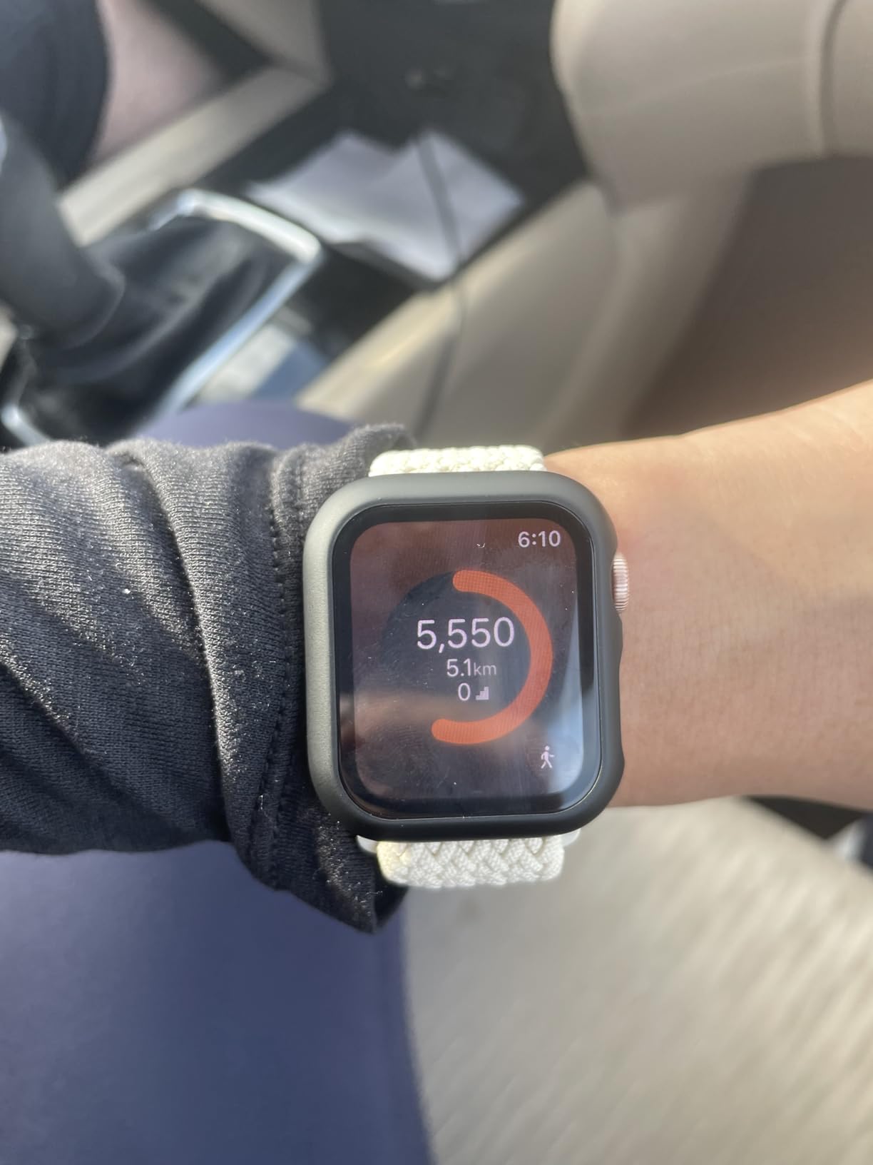 Apple Watch SE (GPS + Cellular, 40mm) - Gold Aluminum Case with Pink Sand Sport Band (Renewed) customer photo 1