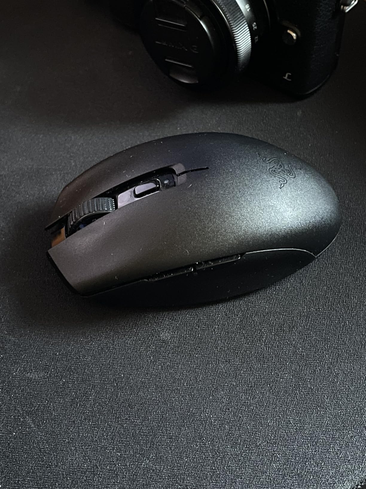 Razer Orochi V2 Mobile Wireless Gaming Mouse: Ultra Lightweight - 2 Wireless Modes - Up to 950hrs Battery Life - Mechanical Mouse Switches - 5G Advanced 18K DPI Optical Sensor - White customer photo 2