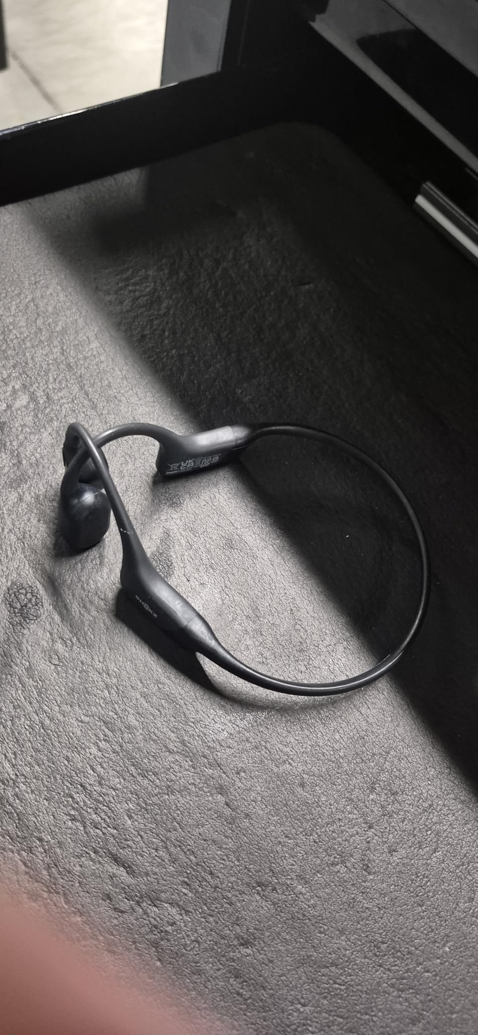 SHOKZ OpenRun Bone Conduction Open-Ear Bluetooth Sport Headphones, Running Workout, IP67 Sweat Resistant, 8H Playtime, Mic customer photo 2