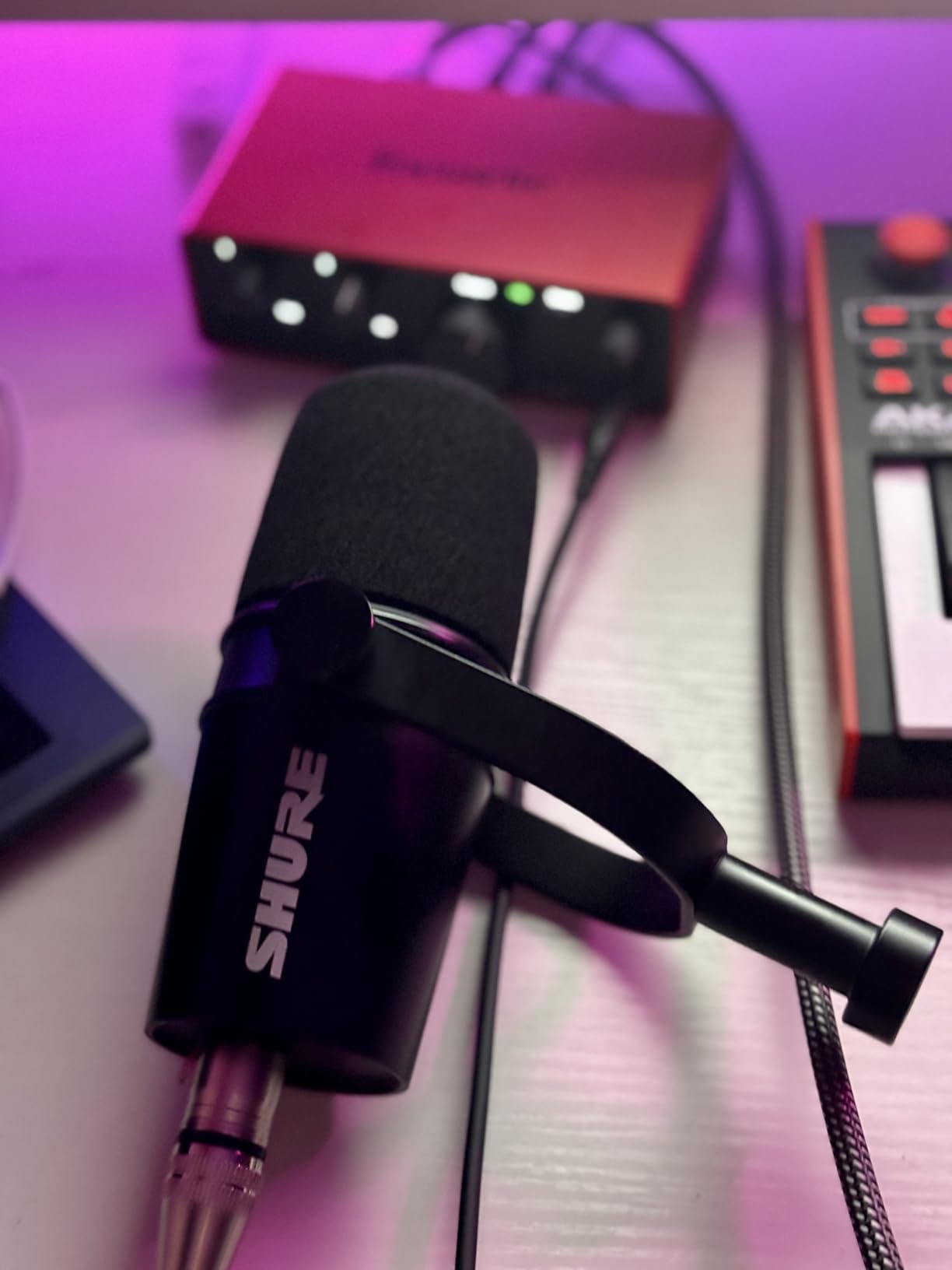 Shure MV7X XLR Dynamic Microphone for Podcasting, Streaming & Vocal Recording - Voice-Isolating Cardioid Mic with Broadcast-Style Design & All-Metal Construction, Black customer photo 1