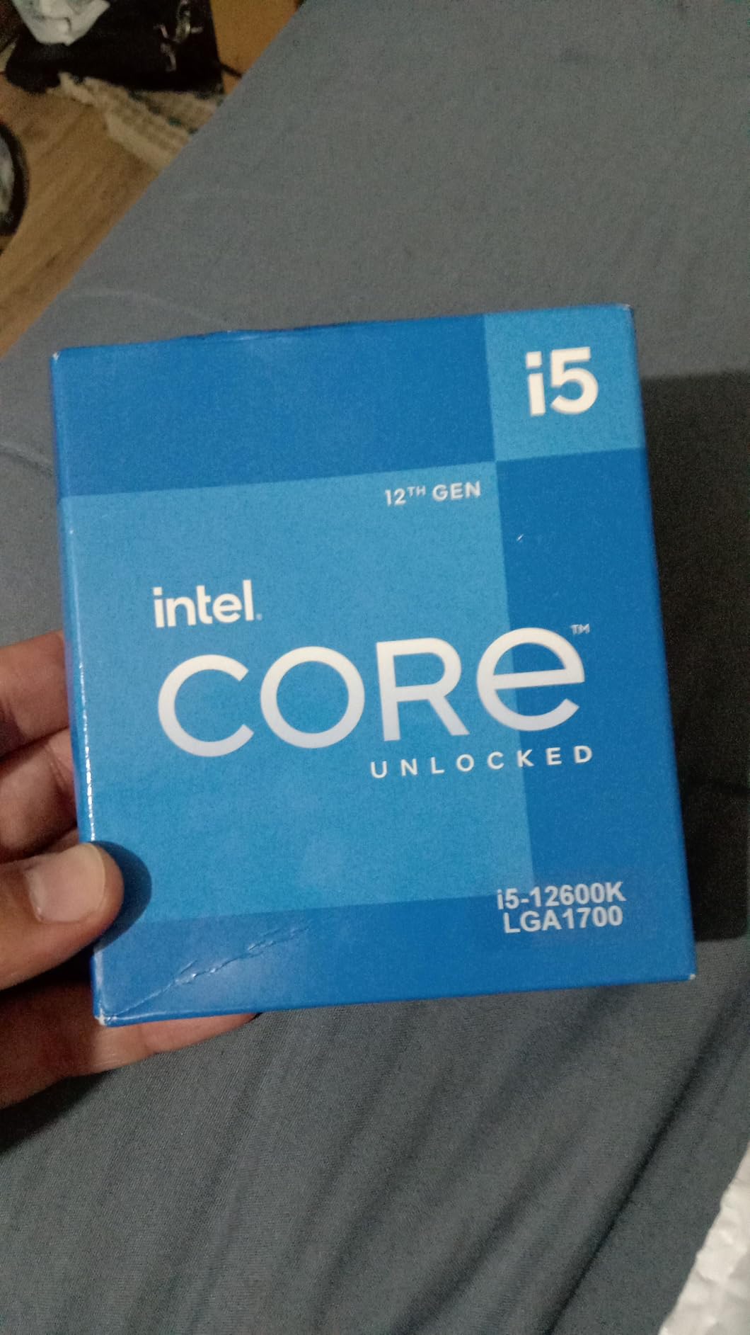 Intel Core i5-12600K Desktop Processor with Integrated Graphics and 10 (6P+4E) Cores up to 4.9 GHz Unlocked LGA1700 600 Series Chipset 125W customer photo 2