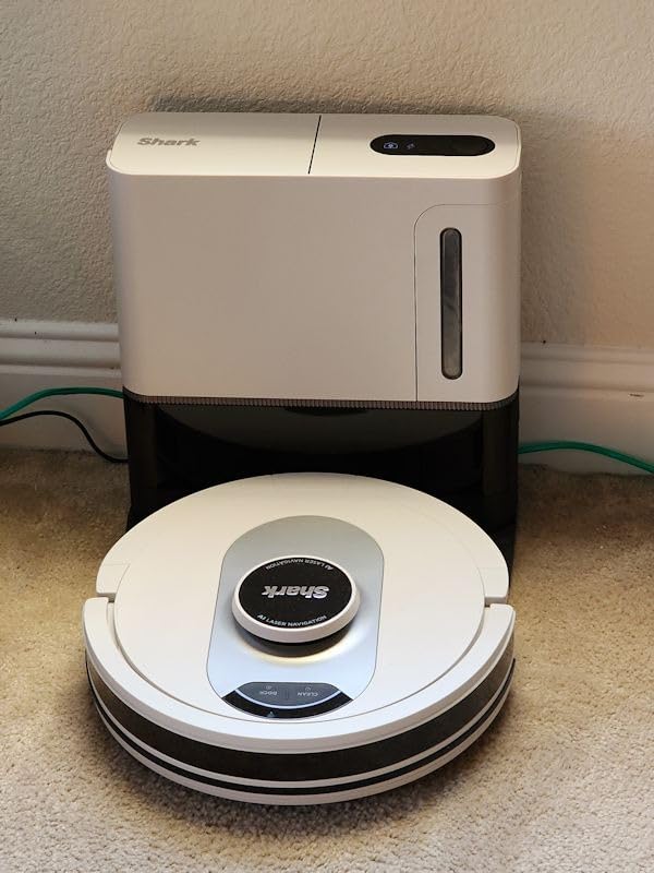 Shark Matrix Clean | Robot Vacuum Cleaner with Powerful Suction for Pet Hair, Rugs, Carpets & Hard Floors | Self-Empty Base | 60-Day Capacity | Voice Control | LiDAR Navigation | Cool Grey | AV2511AE customer photo 2