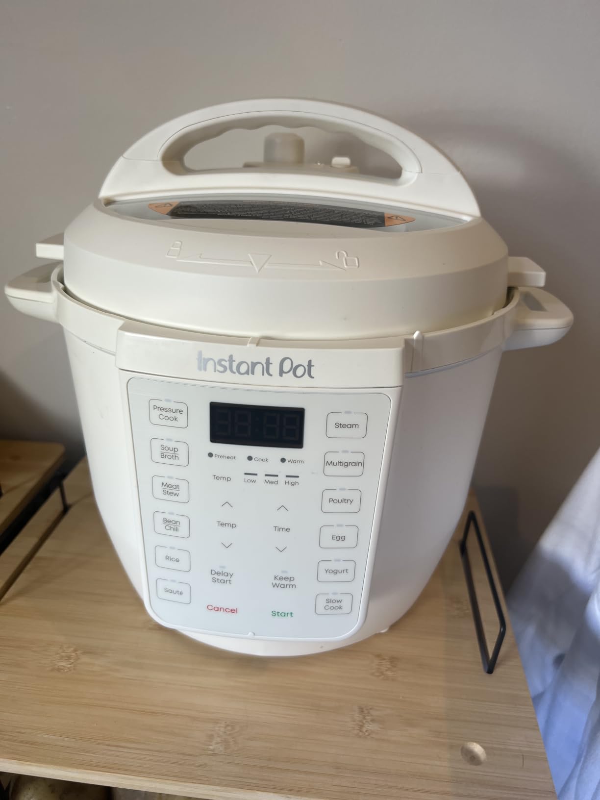 Instant Pot 6QT RIO 7-in-1 Multi-Cooker, Pressure Cooker, Slow cook, Saute, Steam, Rice Maker, Yogurt, & Warmer, Black, 6 Quarts customer photo 2
