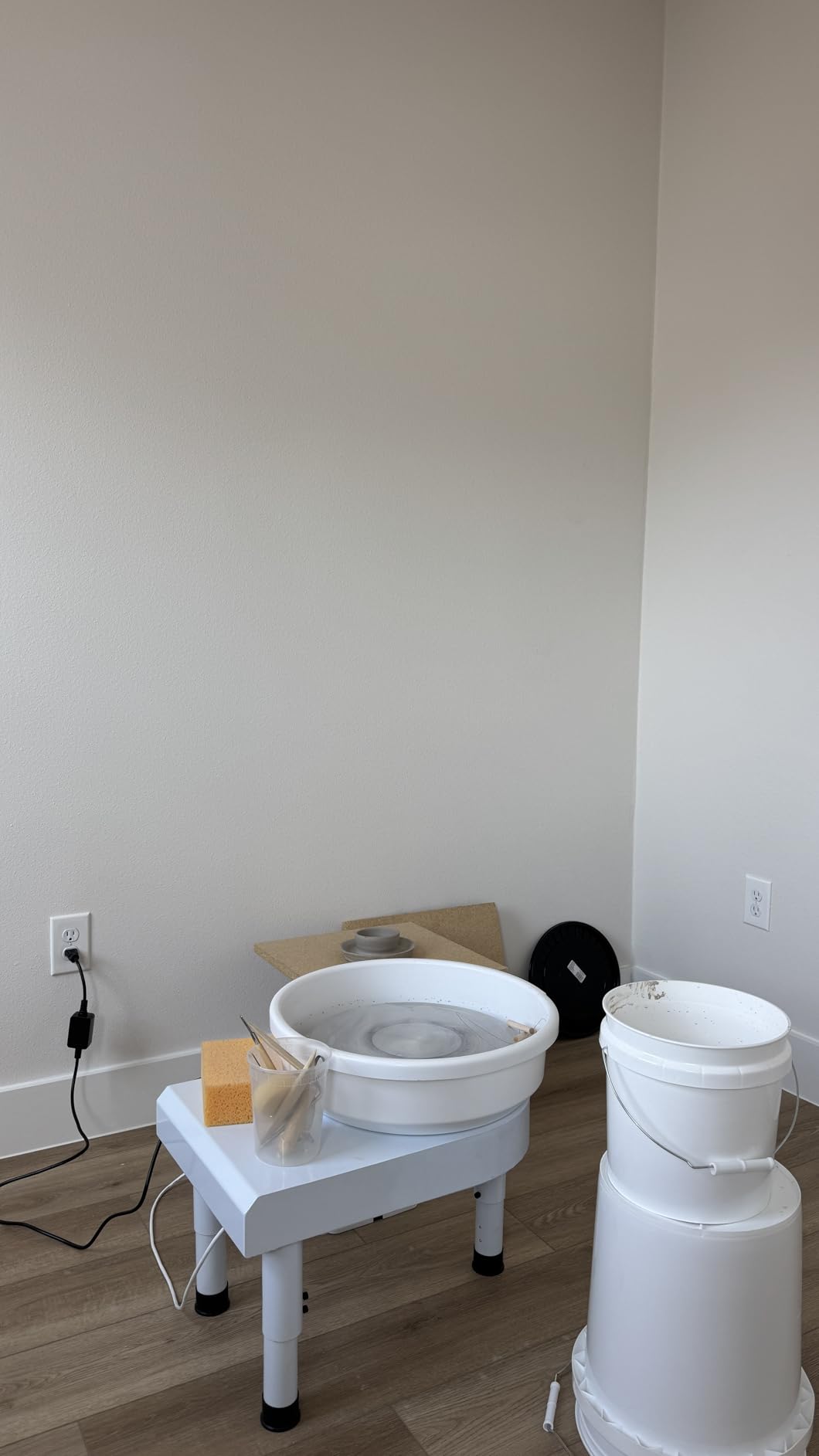 VEVOR 14in/35cm Pottery Wheel for Adults, 450W Professional Pottery Kit with Foot Pedal customer photo 2
