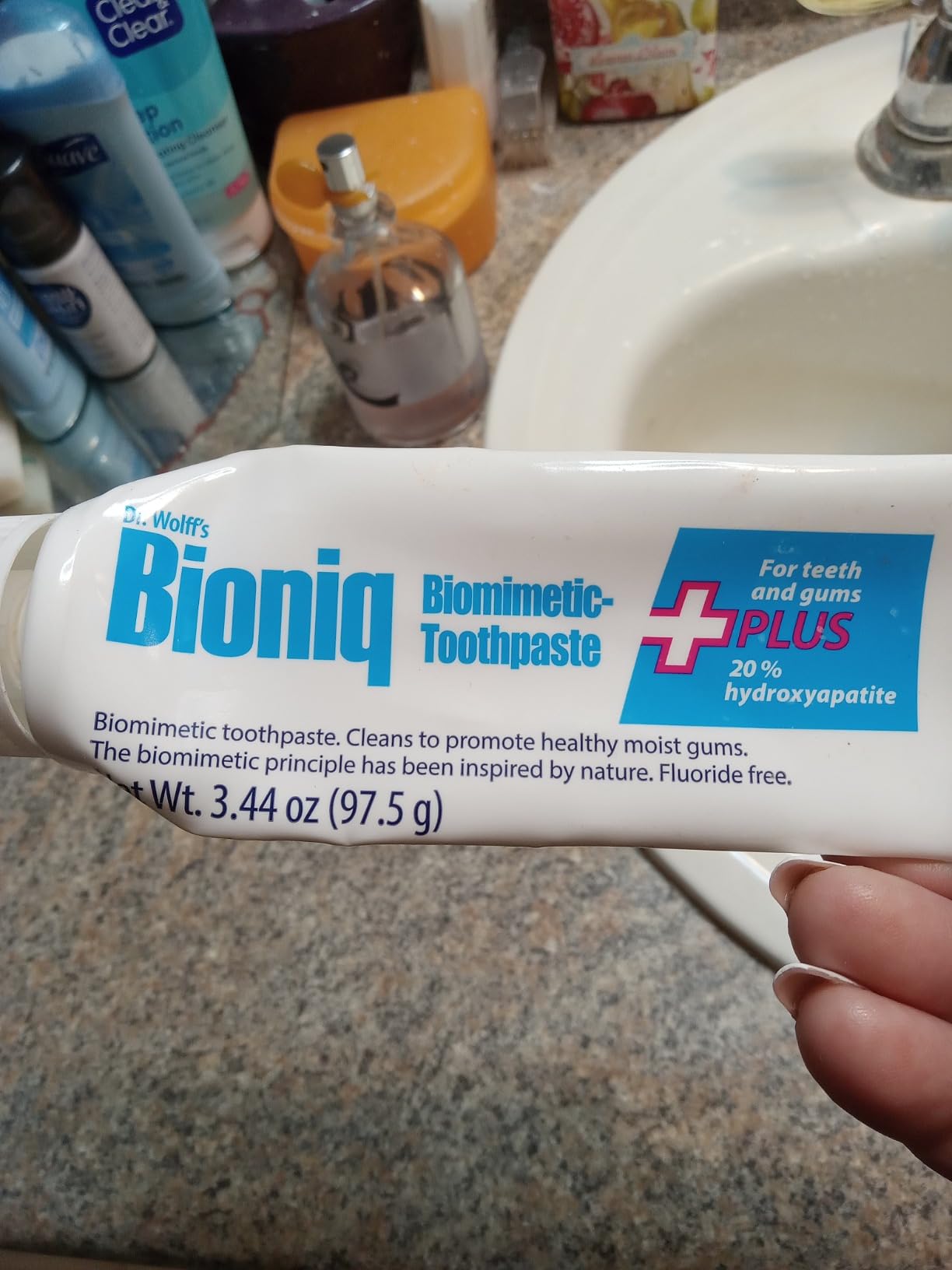Bioniq Plus+ Gum Formula - 20% Hydroxyapatite Toothpaste, bioHAP and Fluoride Free Toothpaste for Daily Use, Clinically Tested - Our Expert for Enamel and Gum Care - 1 x 3.44 Oz customer photo 1