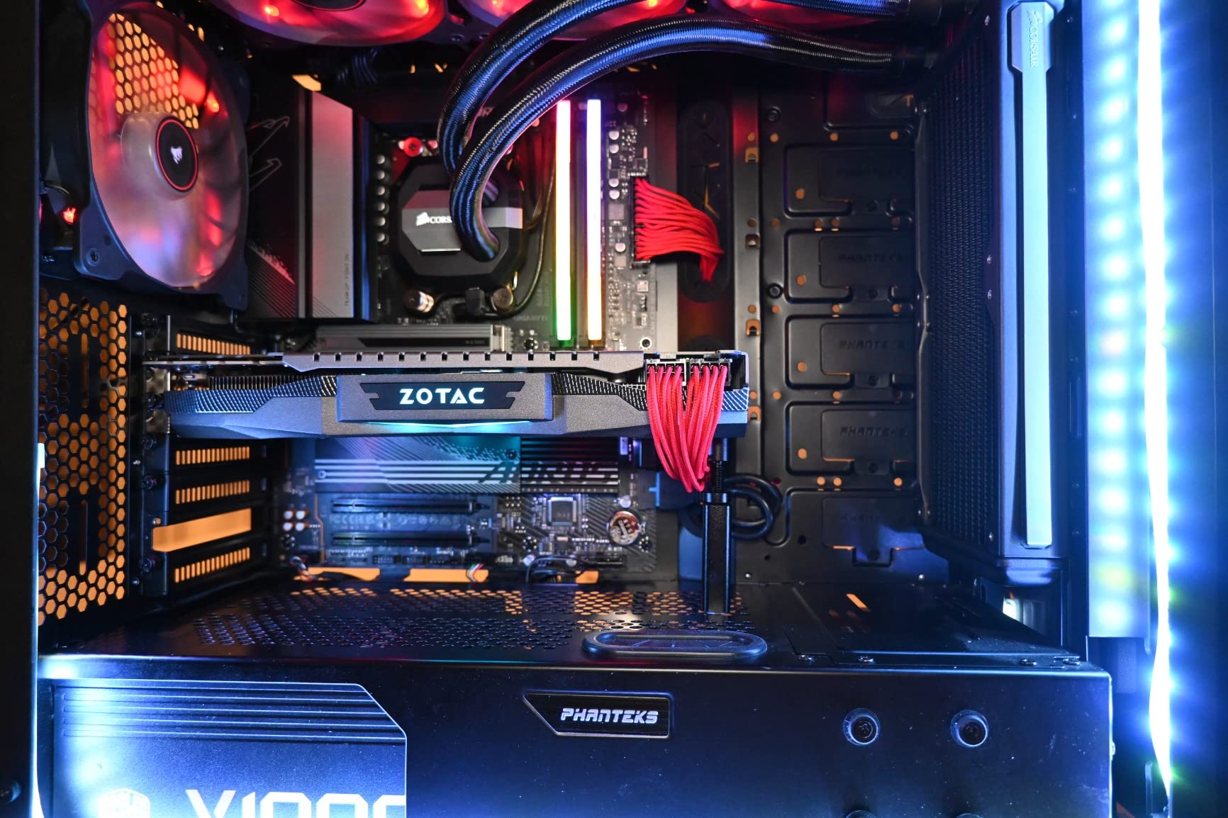 GIGABYTE B650 AORUS Elite AX AMD AM5 ATX Motherboard, Support Ryzen 9000/8000/7000 Series, DDR5, 14+2+1 Power Phase, PCIe 5.0 M.2, USB-C 3.2 Gen 2, WIFI6E, 2.5GbE, EZ-Latch, Q-Flash, RGB Fusion customer photo 2