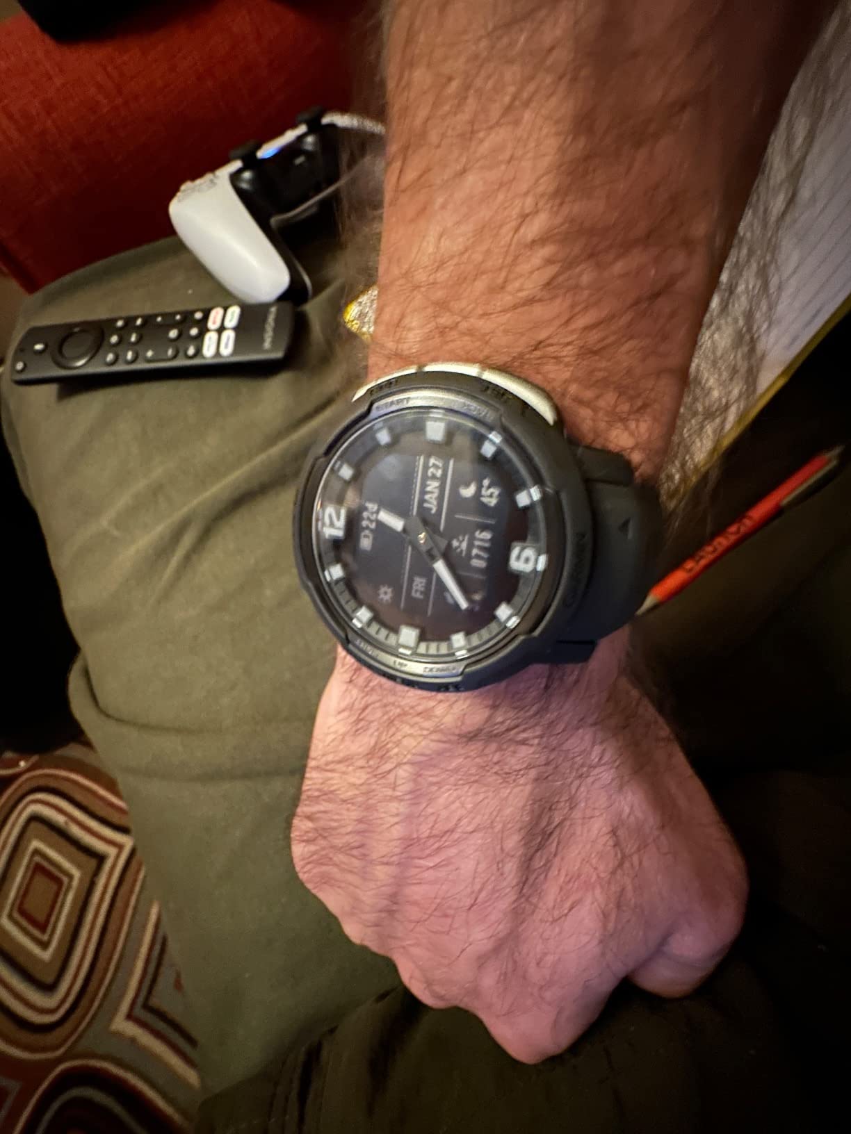 Garmin Instinct Crossover Solar, Rugged Hybrid Smartwatch with Solar Charging Capabilities, Analog Hands and Digital Display, Graphite customer photo 2