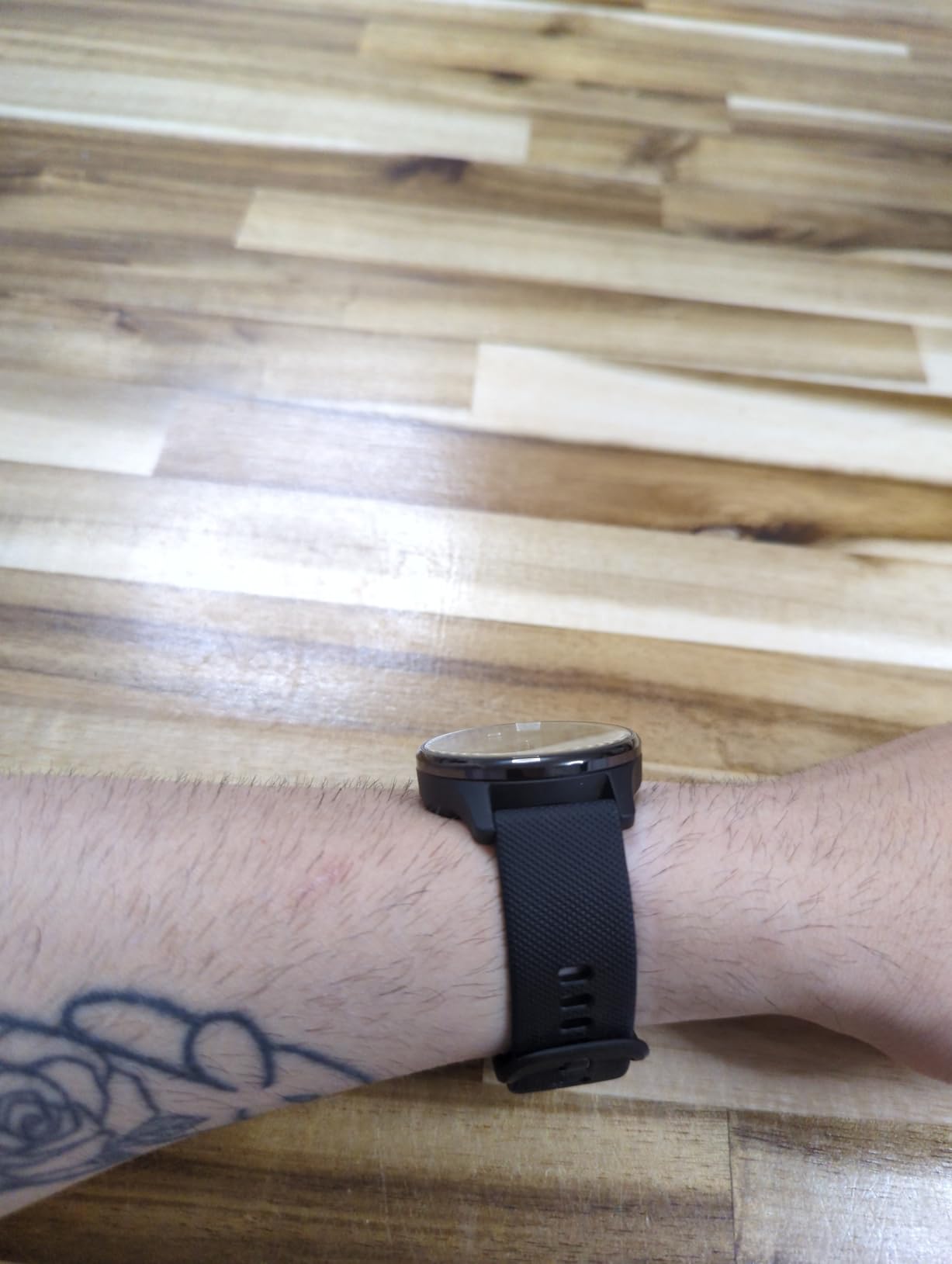 Garmin vivomove Trend, Stylish Hybrid Smartwatch, Long-Lasting Battery Life, Dynamic Watch Hands and Touchscreen Display, Black customer photo 1