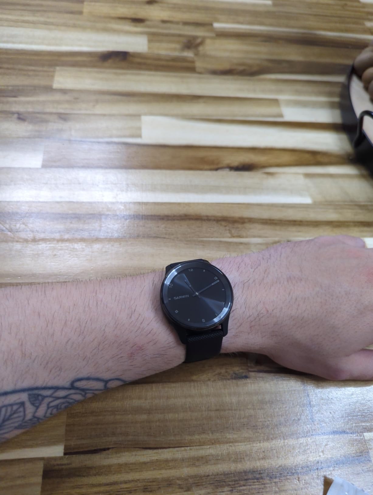 Garmin vivomove Trend, Stylish Hybrid Smartwatch, Long-Lasting Battery Life, Dynamic Watch Hands and Touchscreen Display, Black customer photo 2