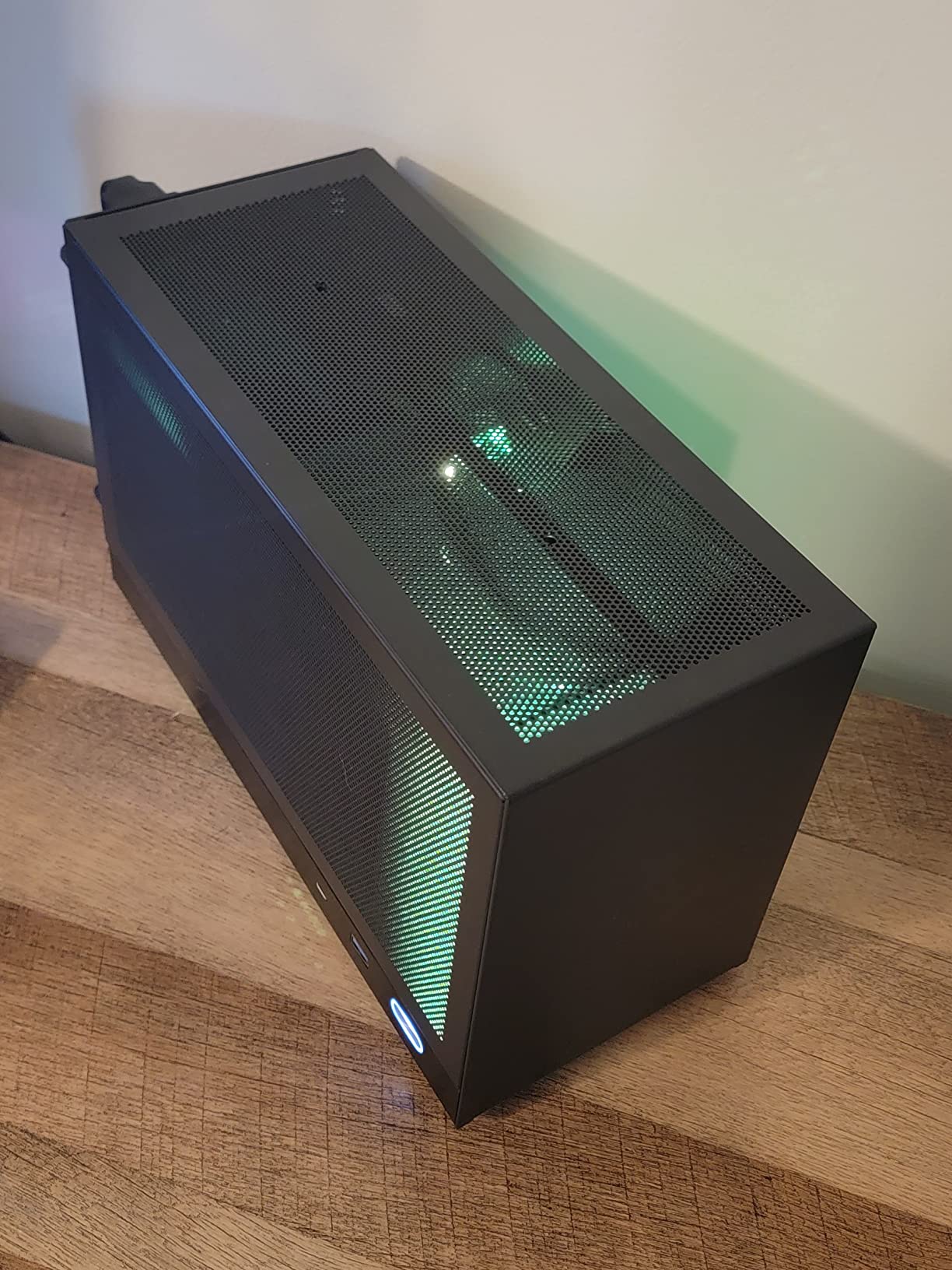 S300 - Mini-ITX PC Gaming Case - Front I/O USB 3.0 Type-C Port - SFX Power Supply 100-130mm - Cable Management System - Aluminum Mini-ITX Motherboard Small Portable PC Case (PCIe 3.0 16X Riser Cable) customer photo 1