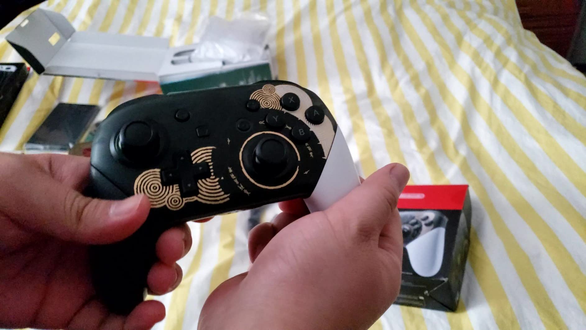 Nintendo Switch Pro Controller - The Legend of Zelda: Tears of the Kingdom Edition customer photo 2
