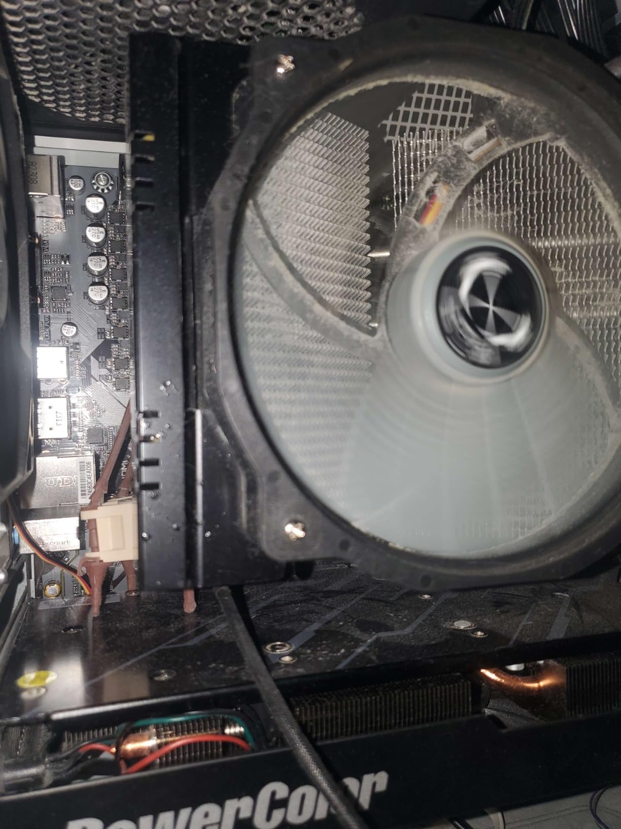 GIGABYTE A620M S2H AMD AM5 Micro-ATX Motherboard customer photo 2