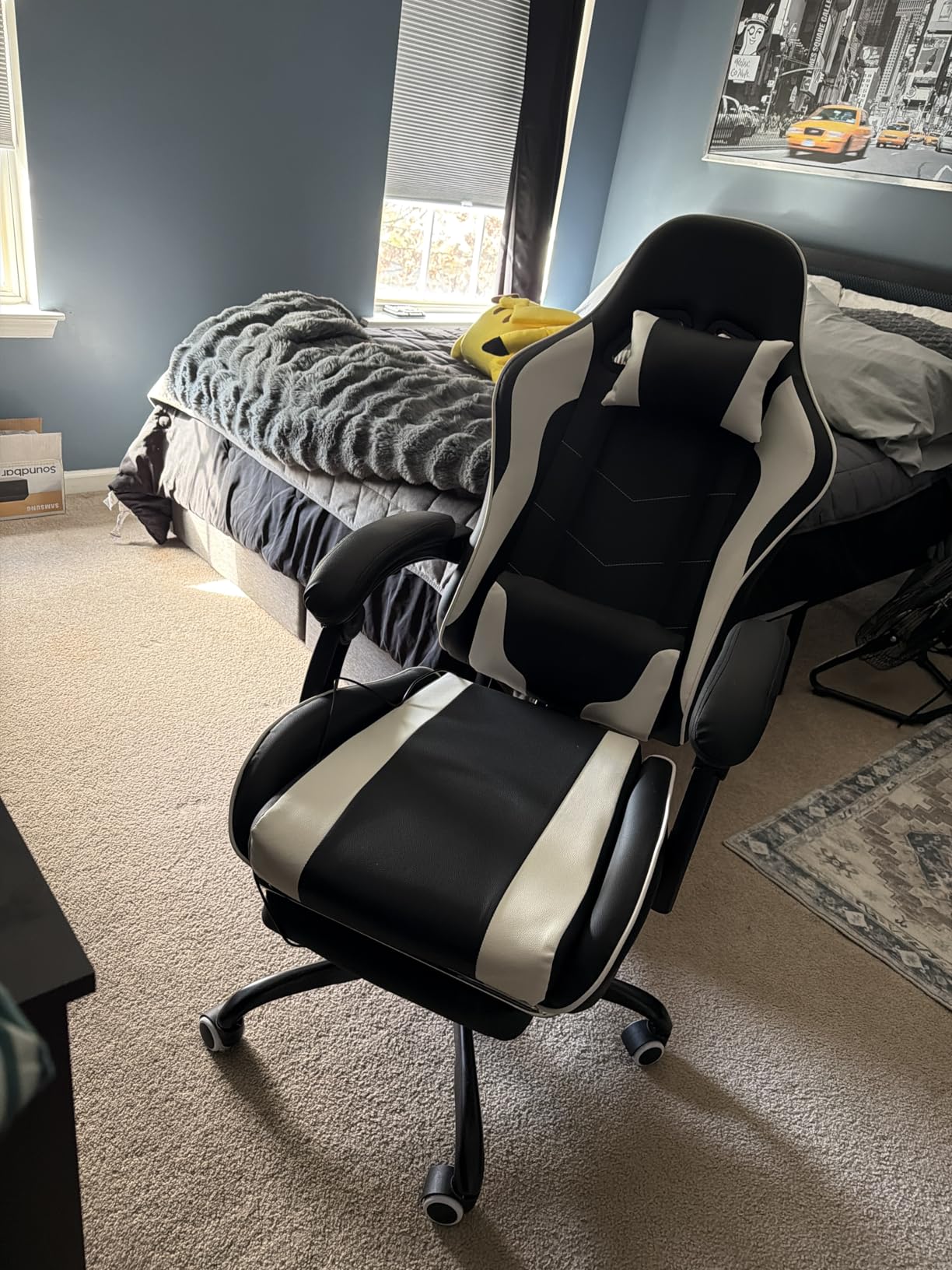 Homall Gaming Chair, Video Game Chair with Footrest and Massage Lumbar Support, Ergonomic Computer Chair Height Adjustable with Swivel Seat and Headrest (White) customer photo 1