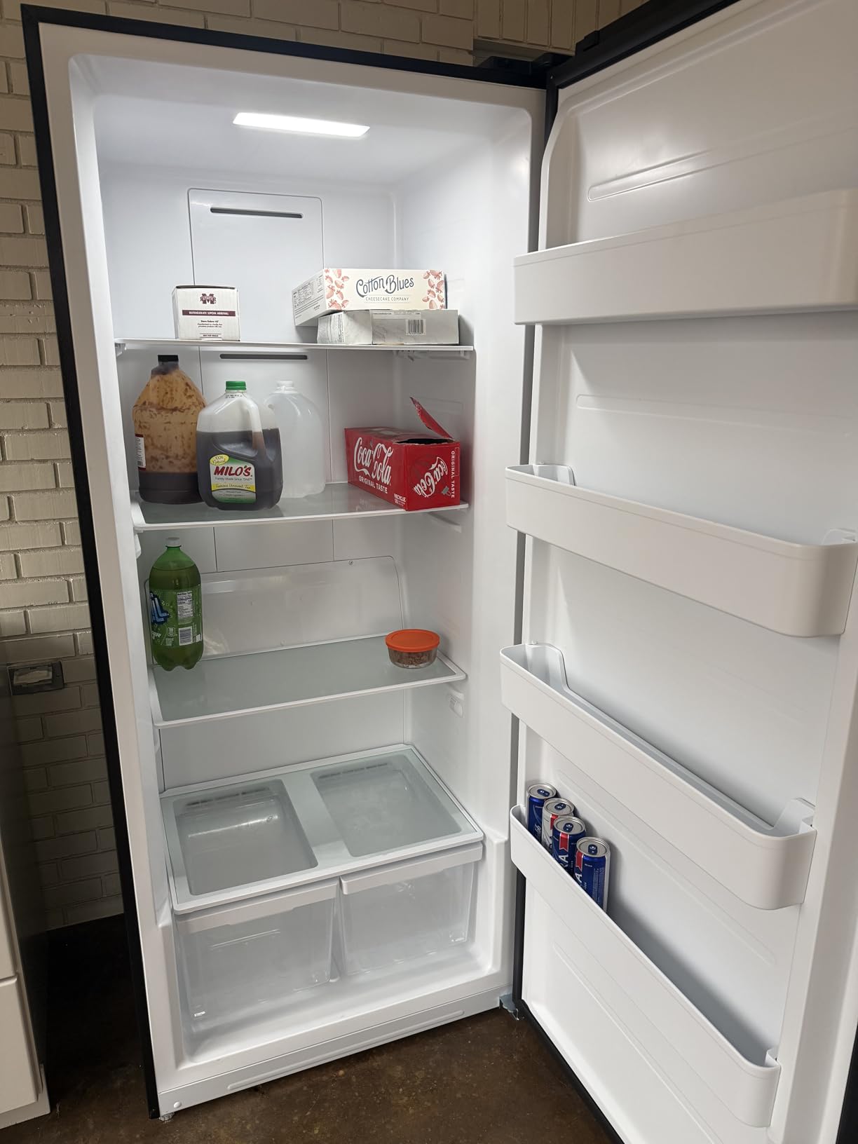 KoolMore 21 cu. ft. Upright Convertible Freezer/Refrigerator, 2-in-1 Appliance, Great Storage for Fresh or Frozen Food and Drinks, Clear Shelves and Drawers [Silver] (KM-RUF-21S) customer photo 1