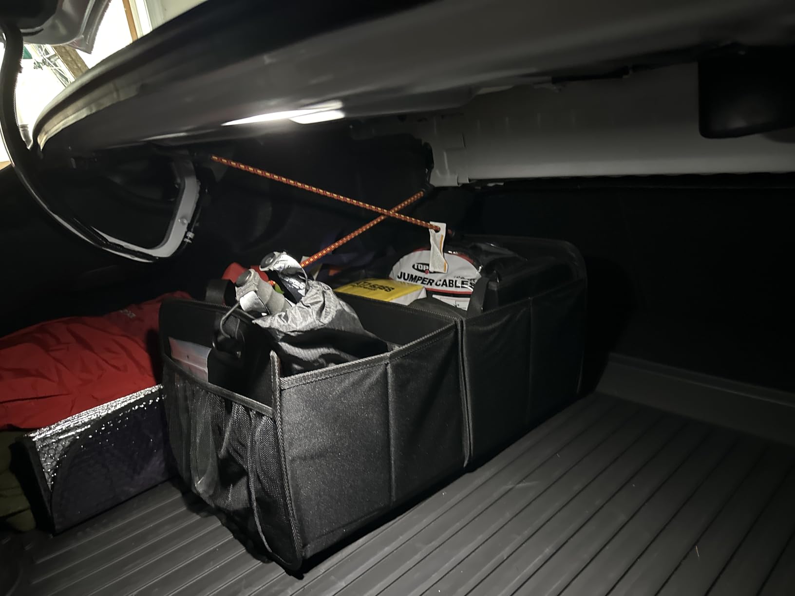 Simple Deluxe Car Trunk Organizer, 2 Compartments Collapsible Trunk Storage, Anti-slip Design, Made of Waterproof 600D Oxford Polyester, Suitable for SUV, Minivan, Truck, Standard Size, Black customer photo 1