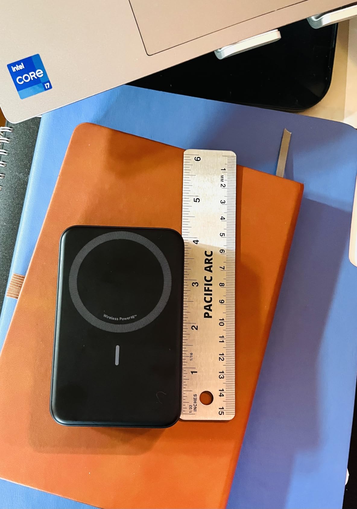 Anker MagGo Power Bank, Qi2 Certified 15W Ultra-Fast MagSafe-Compatible Portable Charger, 10,000mAh Battery Pack with Smart Display and Foldable Stand, For iPhone 15/14/13/12 Only(USB-C Cable Include) customer photo 2
