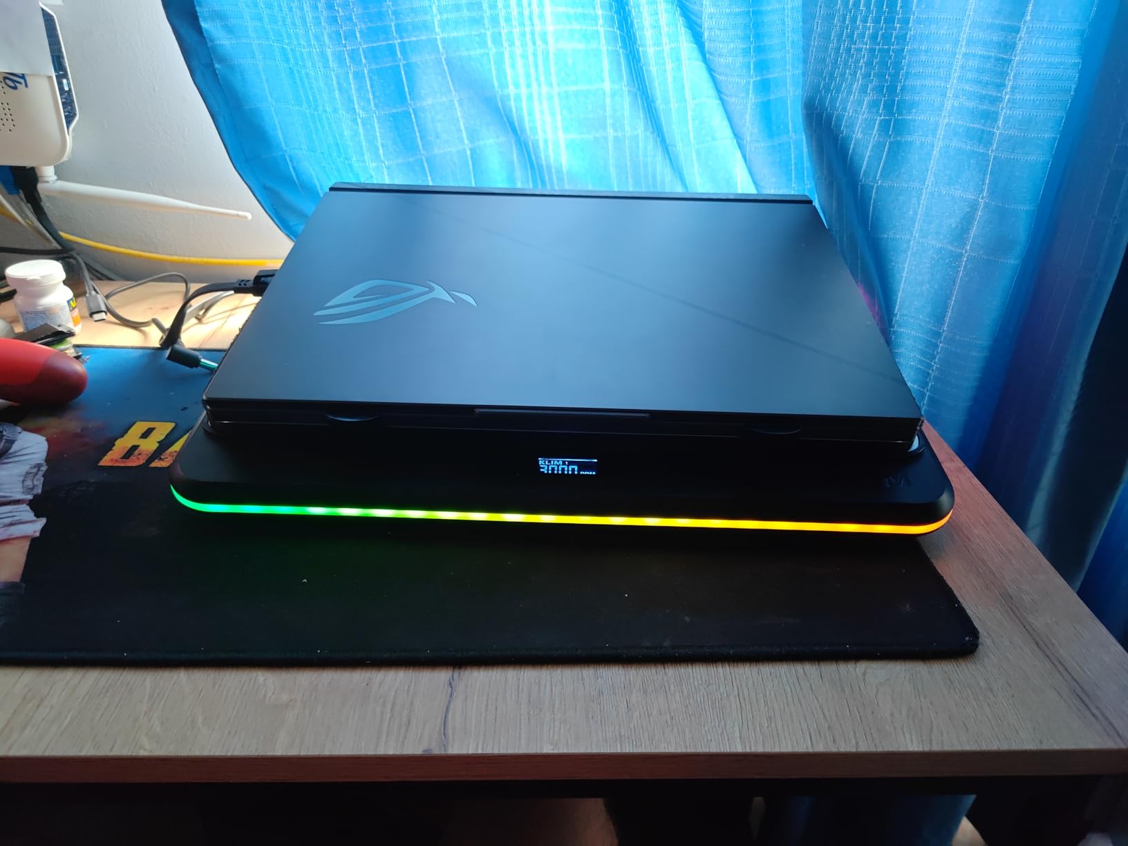 KLIM Turbofrost - Gaming Laptop Cooling Pad - 4 Powerful Turbo Fans - 4 x 4000 RPM, Laptop Cooler 2 Power Modes USB-C/DC, Dynamic RGB, 4-Ports USB, Sealed Foam for Fast Cooling for Laptops up to 17in customer photo 2