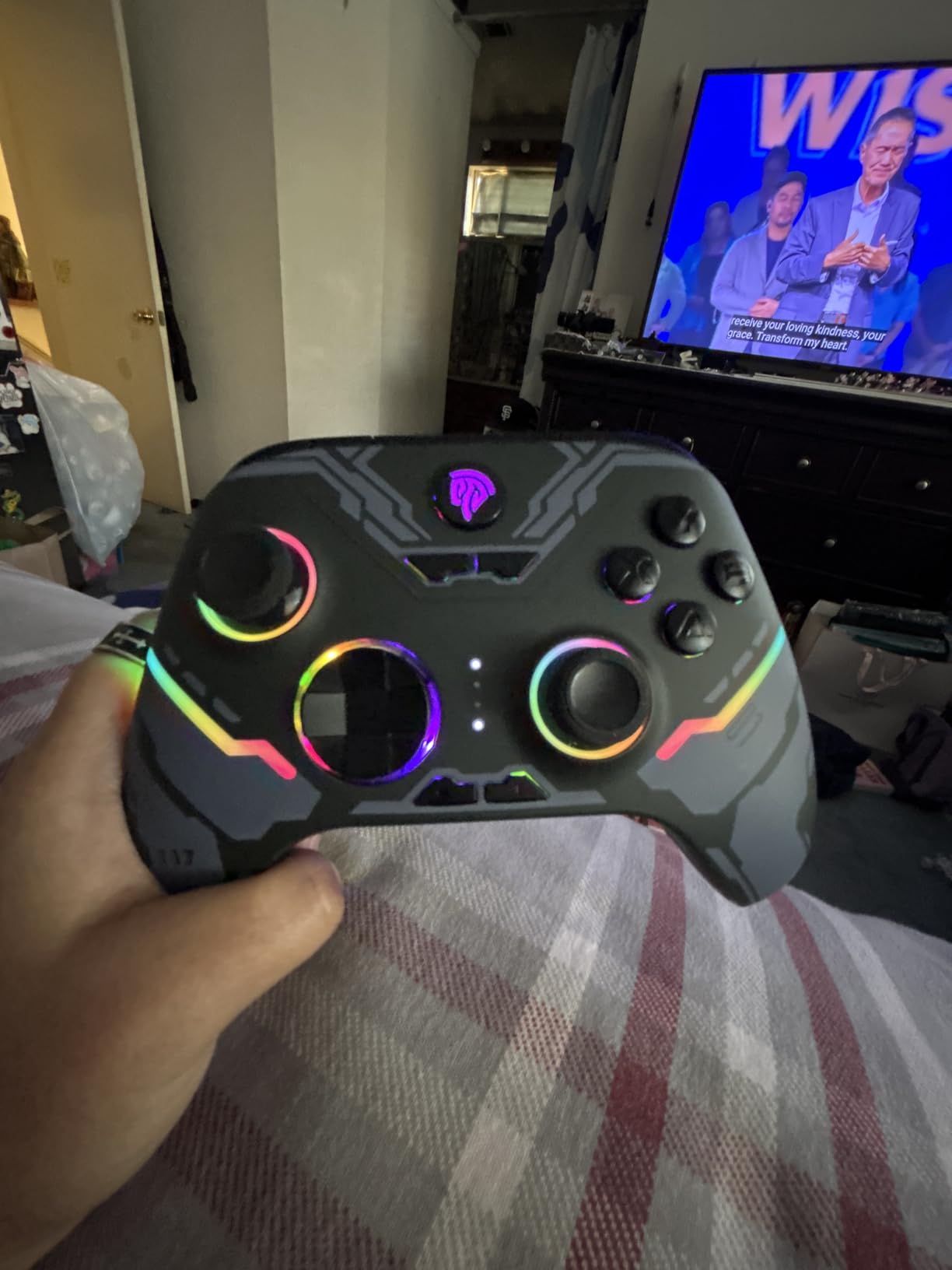 EasySMX X15 Wireless PC Controller with Hall Effect Joysticks & Triggers, RGB Lighting, 2 Back Buttons, 1000mAh Battery, Bluetooth Game Controller for Windows PC, Steam, Switch & Android customer photo 1