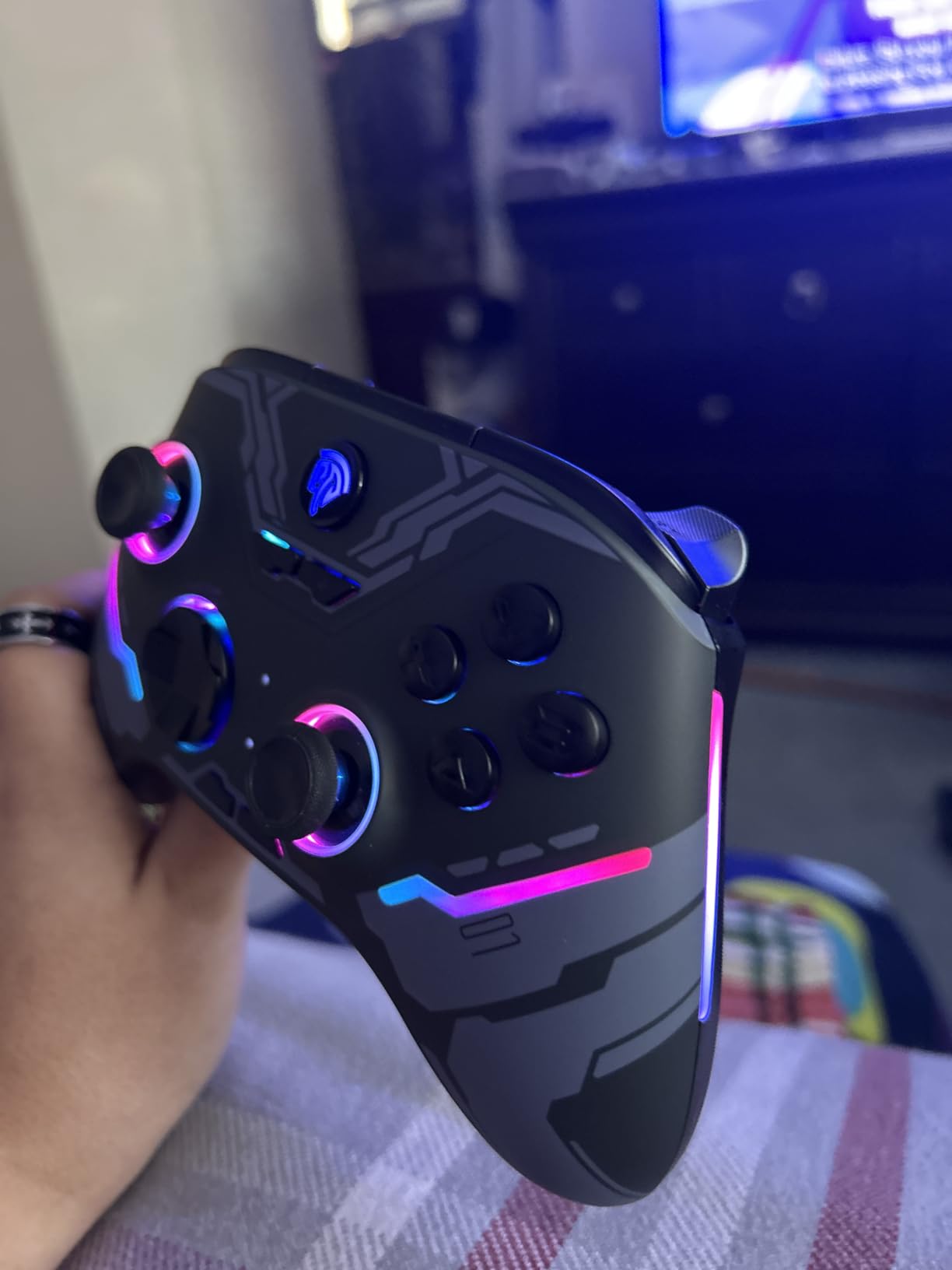 EasySMX X15 Wireless PC Controller with Hall Effect Joysticks & Triggers, RGB Lighting, 2 Back Buttons, 1000mAh Battery, Bluetooth Game Controller for Windows PC, Steam, Switch & Android customer photo 2