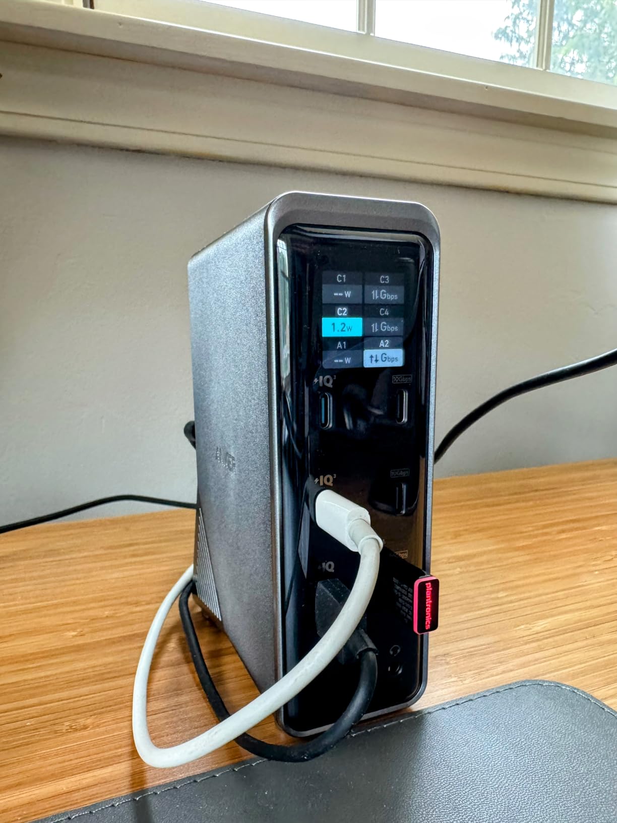 Anker Prime Docking Station, 14-Port with 160W Max Output, 10Gbps Fast Data Transfer, Real-Time Smart Interface, Audio and Ethernet Ports, Dual 4K Displays for Dell, HP, Lenovo customer photo 2