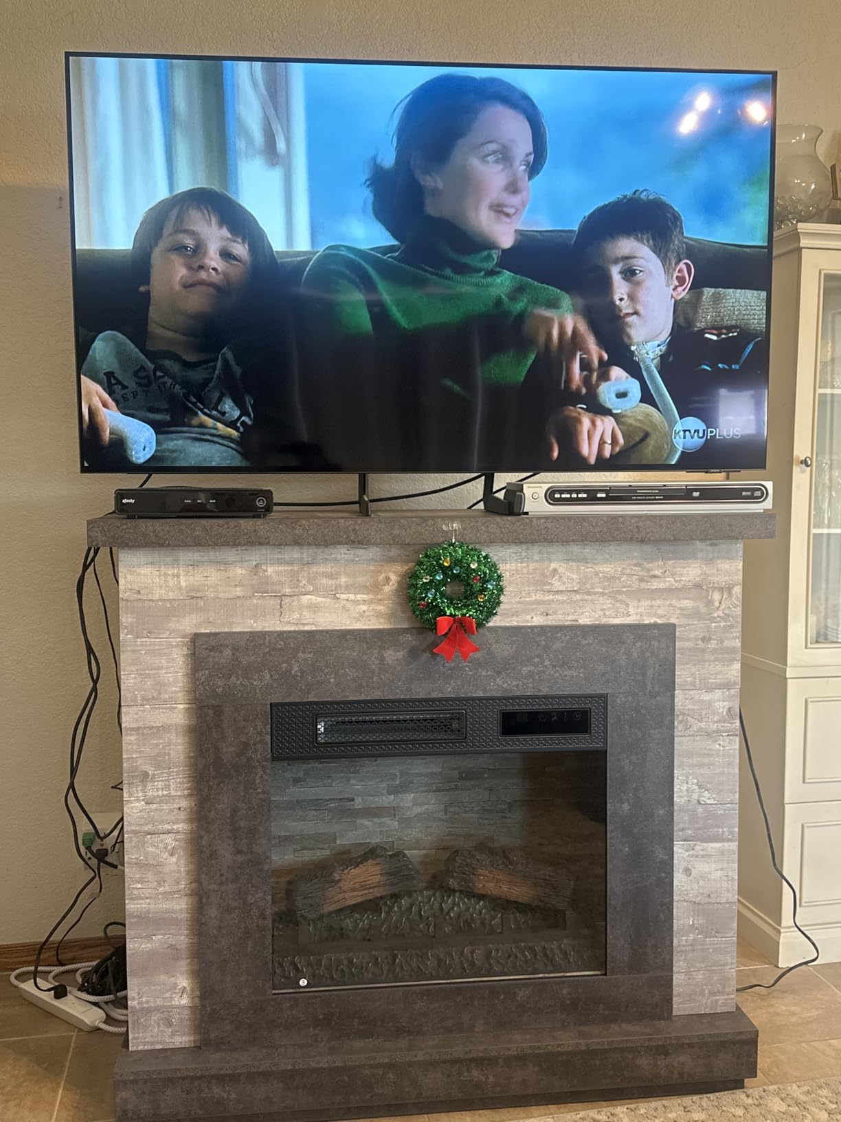 SAMSUNG 65-Inch Class OLED 4K S85D Series HDR Smart TV w/Dolby Atmos, Object Tracking Sound Lite, Contour Design, Motion Xcelerator, Alexa Built-in (QN65S85D, 2024 Model) customer photo 2