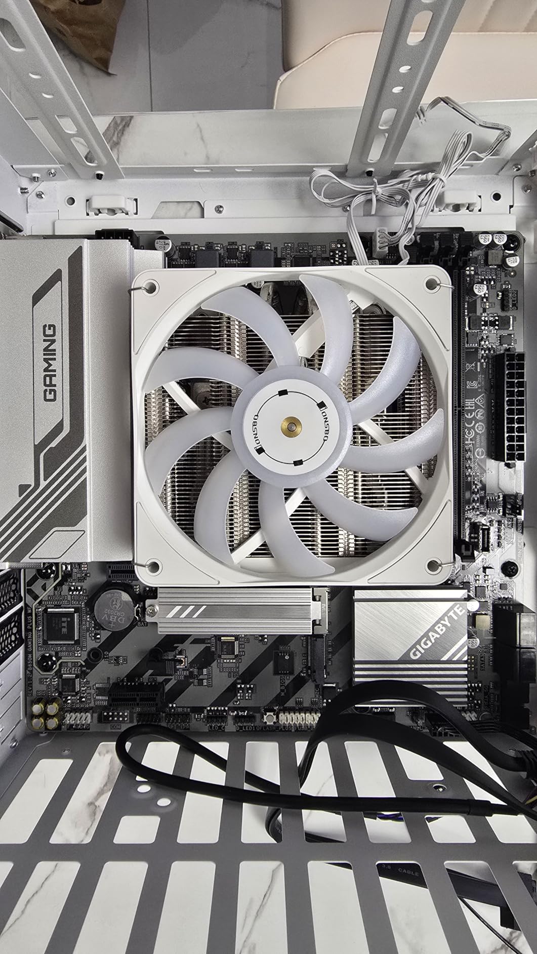B650M GAMING PLUS WIFI AMD AM5 mATX Motherboard, Support Ryzen 9000/8000/7000 Series, DDR5, 5+2+2 Power Phase, 2x M.2, PCIe 4.0, USB-C 3.2 Gen 1, WIFI6E, 2.5GbE, EZ-Latch, Q-Flash, RGB Fusion customer photo 2