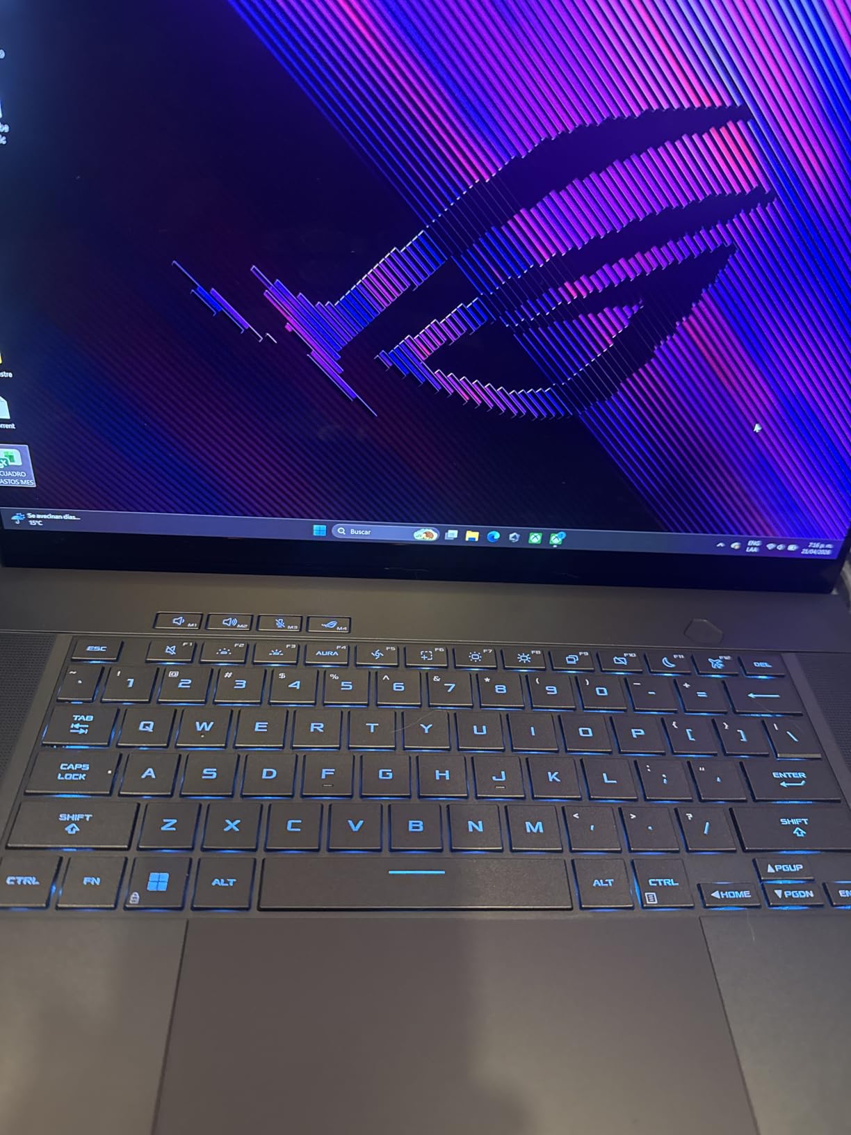 ROG Zephyrus 2024 16